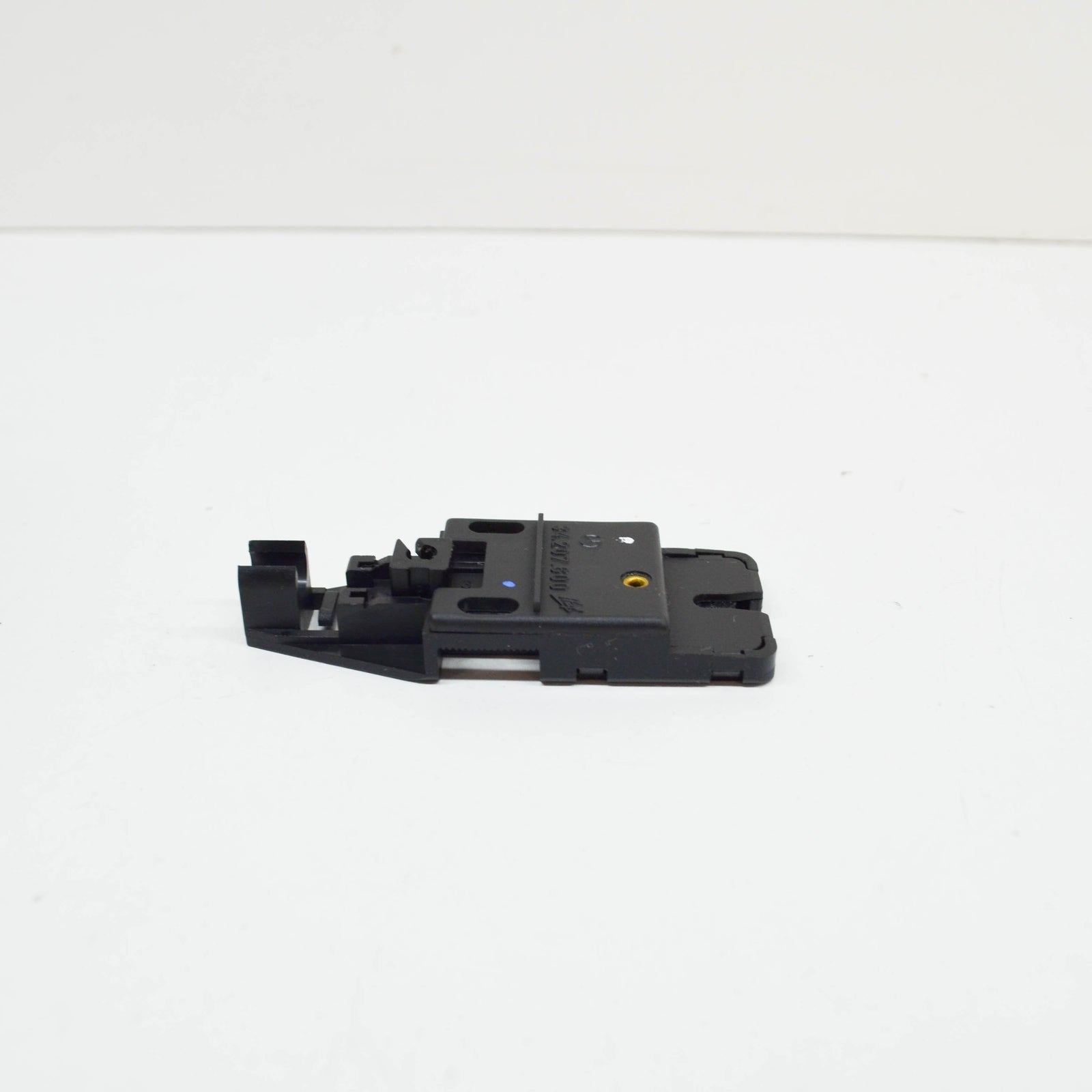 NEW MERCEDES BENZ CL C215 GLOVE BOX LATCH FASTENER A2206800484 ORIGINAL