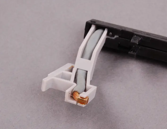 NEW MERCEDES-BENZ S W220 FRONT LEFT DOOR PANEL LAMP A2208200321 ORIGINAL