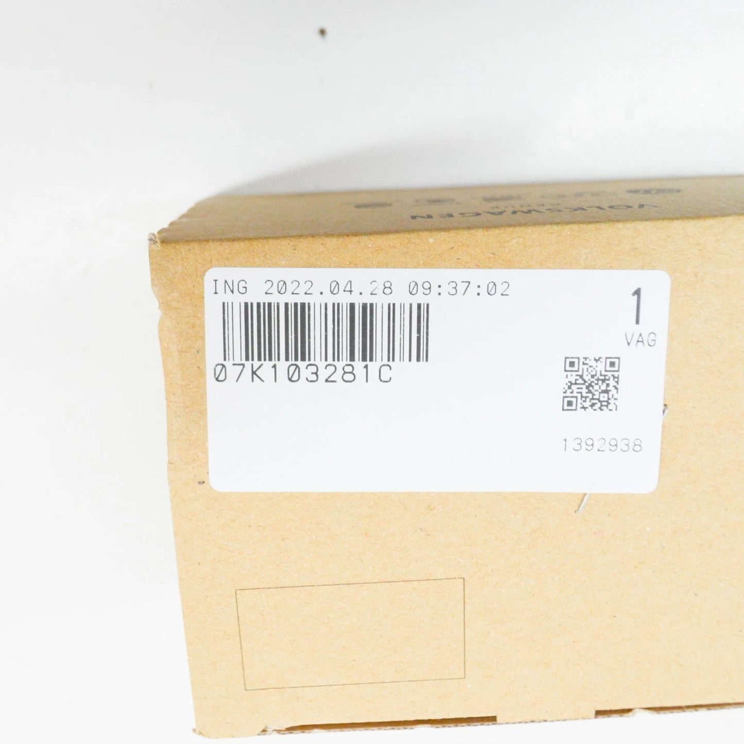 NEW AUDI A3 RS3 8V OIL FILLER NECK SUPPORT 07K103281C ORIGINAL