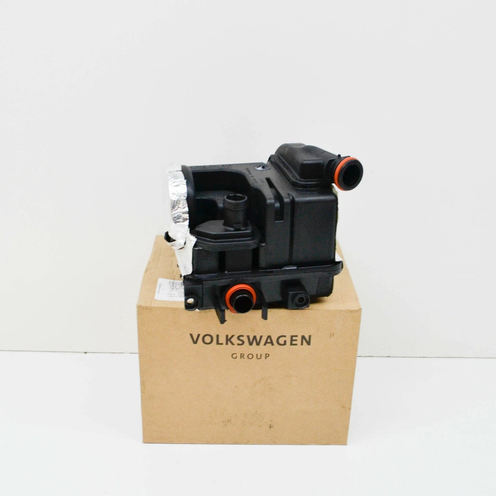 NEW AUDI A8 D4 OIL SEPARATOR 079103542E ORIGINAL