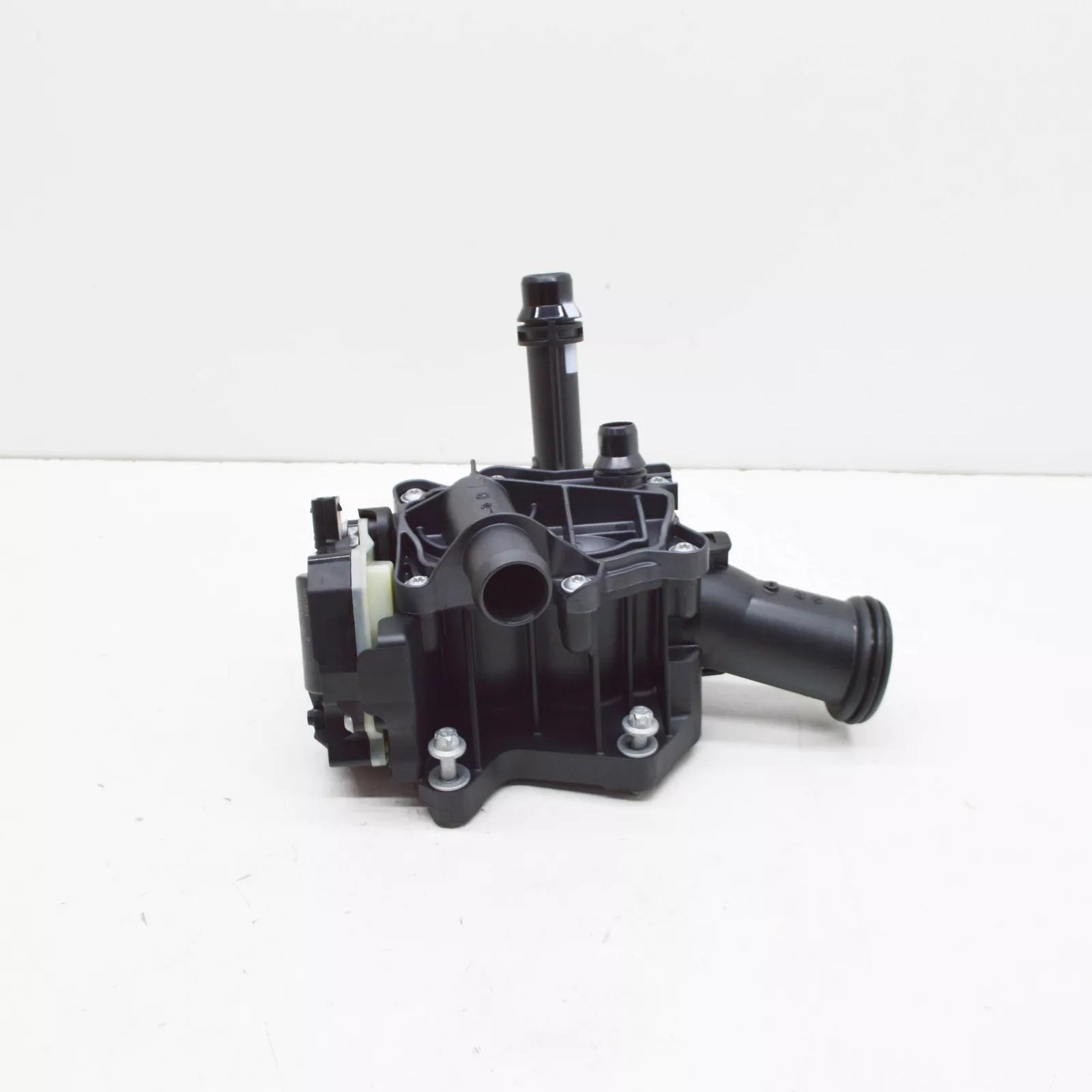 NEW BMW X4 G02, F98 ENGINE COOLANT THERMOSTAT 7642854 11537642854 ORIGINAL