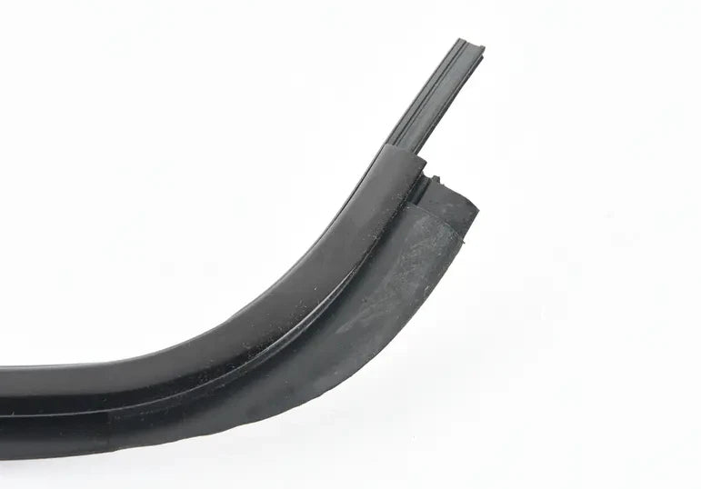 NEW MERCEDES-BENZ C W202 REAR WINDOW TOP LEFT MOULDING A2026701322 ORIGINAL