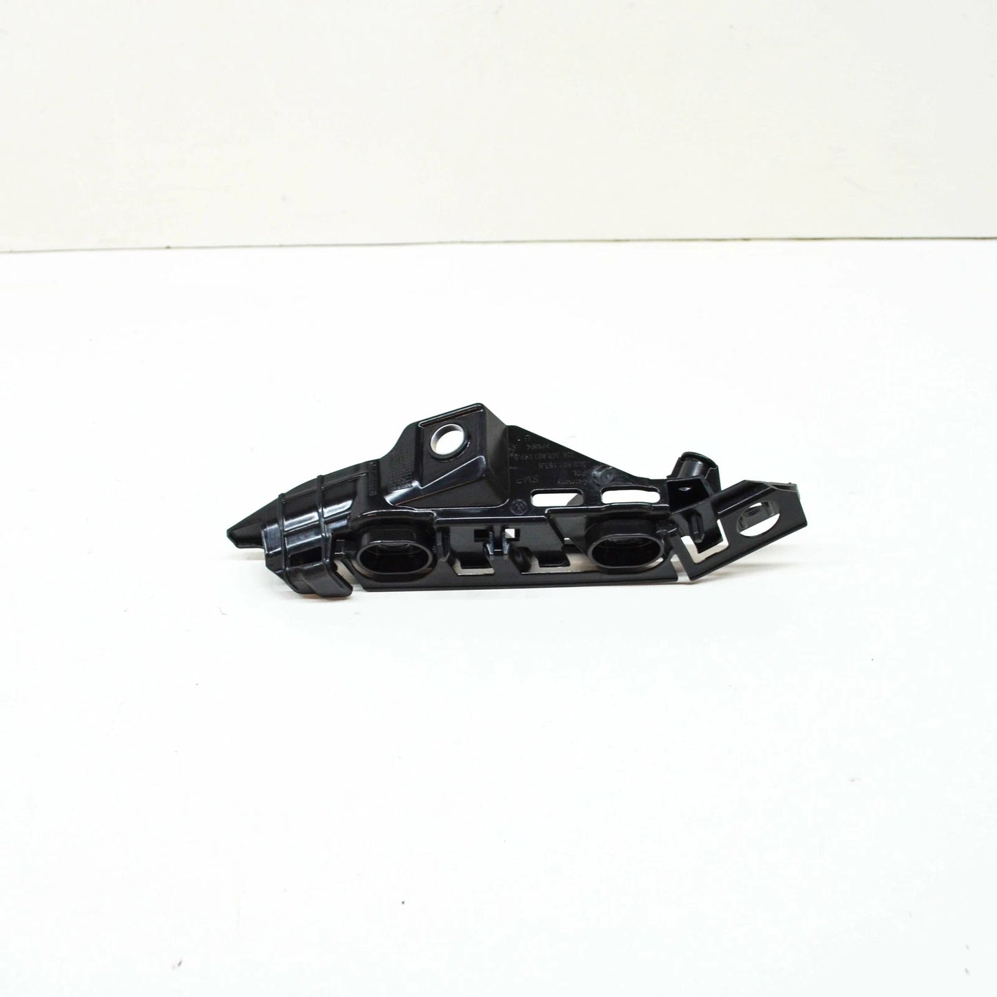 NEW VW PASSAT GTE 4MOTION B8 FRONT LEFT BUMPER BRACKET HOLDER 3G0807049B