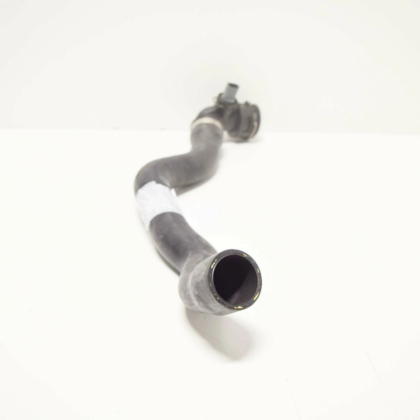 NEW AUDI Q7 4L COOLANT PIPE HOSE 7L6122051T