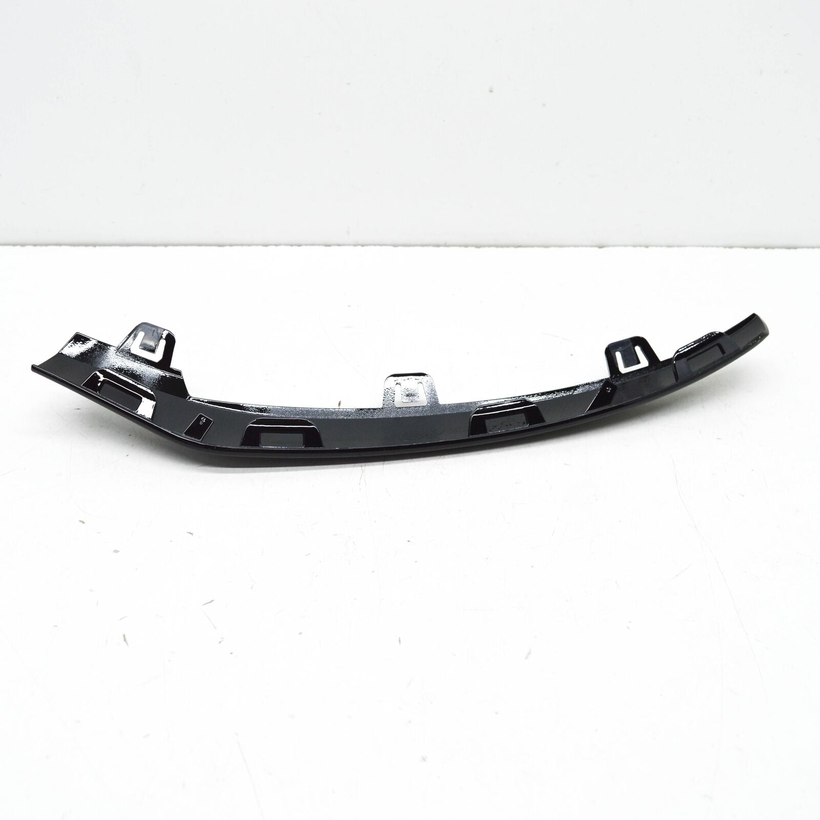 NEW MB GLC C253 FRONT RIGHT BUMPER LOWER MOULDING A2538855400 ORIGINAL