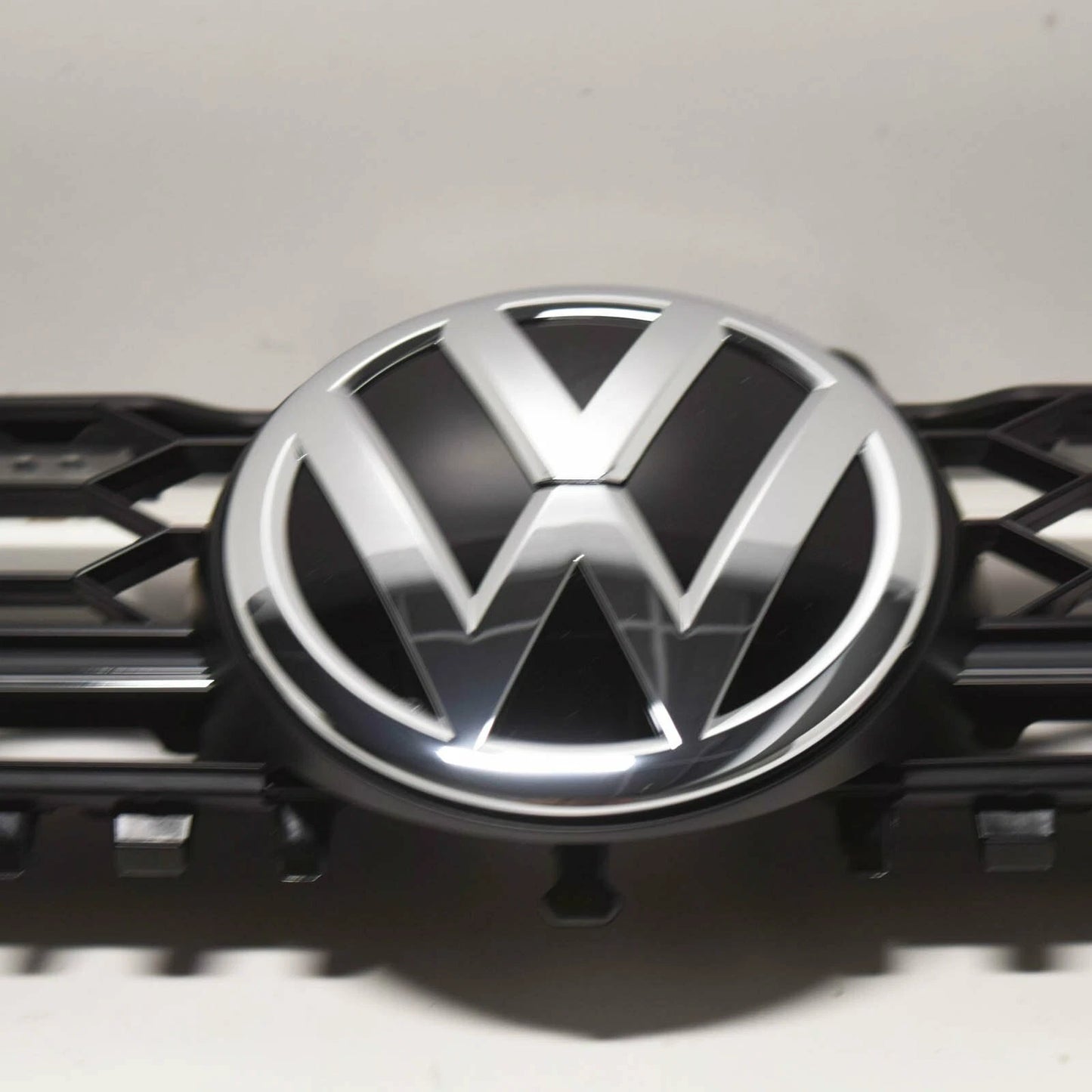 NEW VOLKSWAGEN GOLF MK7 FRONT BUMPER GRILL GTD 5G0853651AKBTV GENUINE