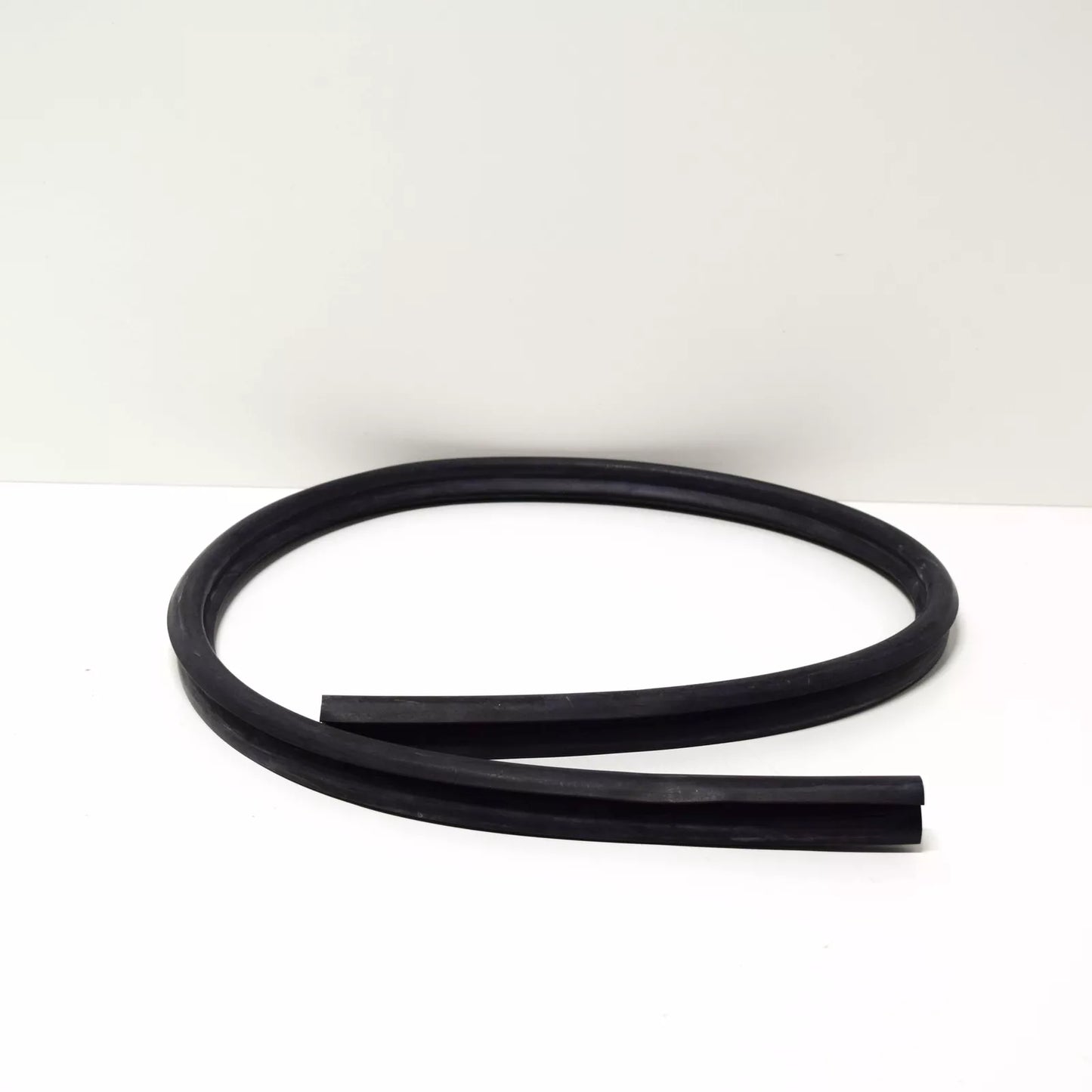 NEW BMW 1502 FRONT BONNET HOOD SEAL GASKET 51235480192 ORIGINAL