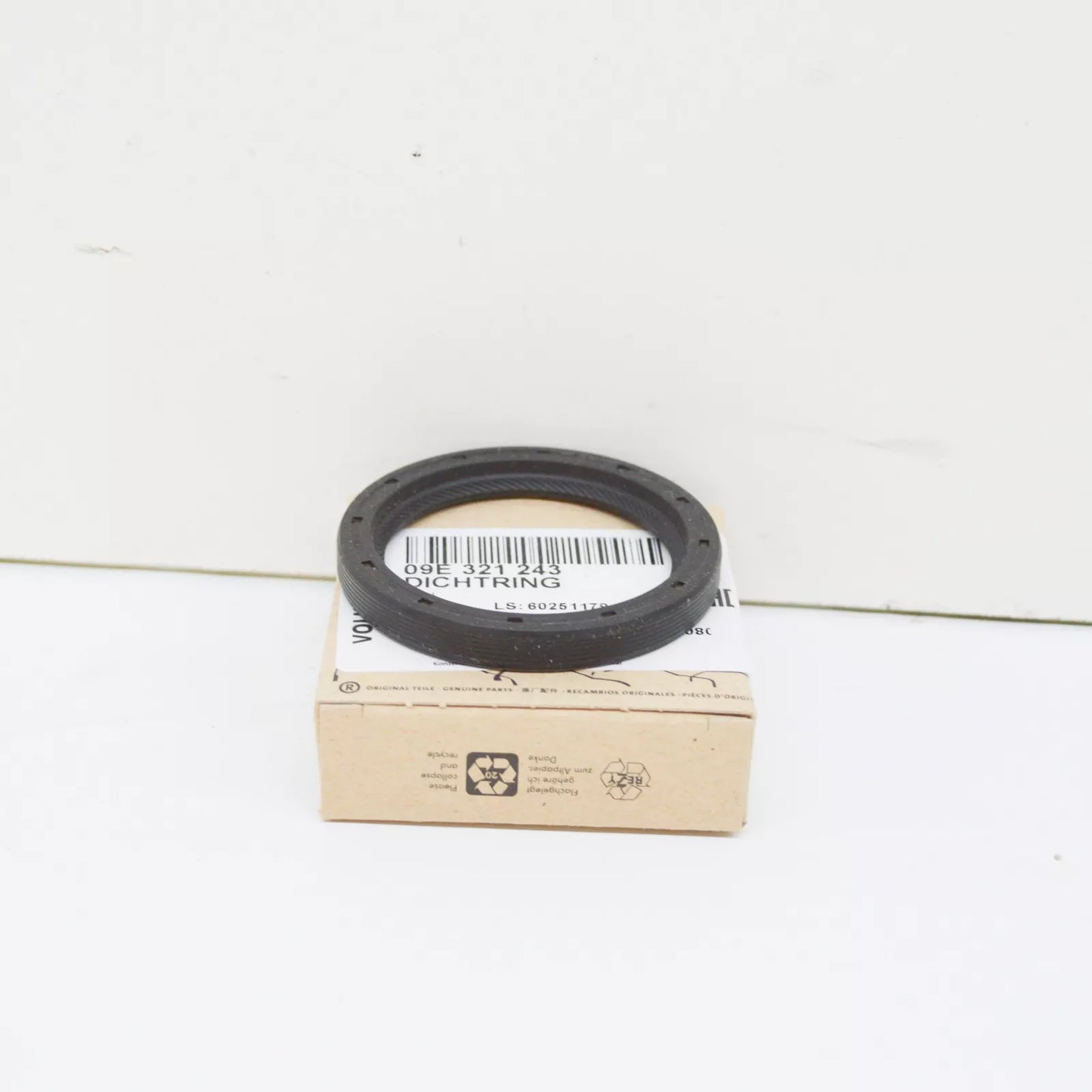 NEW AUDI A6 AVANT C6 TRANSMISSION OIL PUMP SEAL 09E321243 ORIGINAL