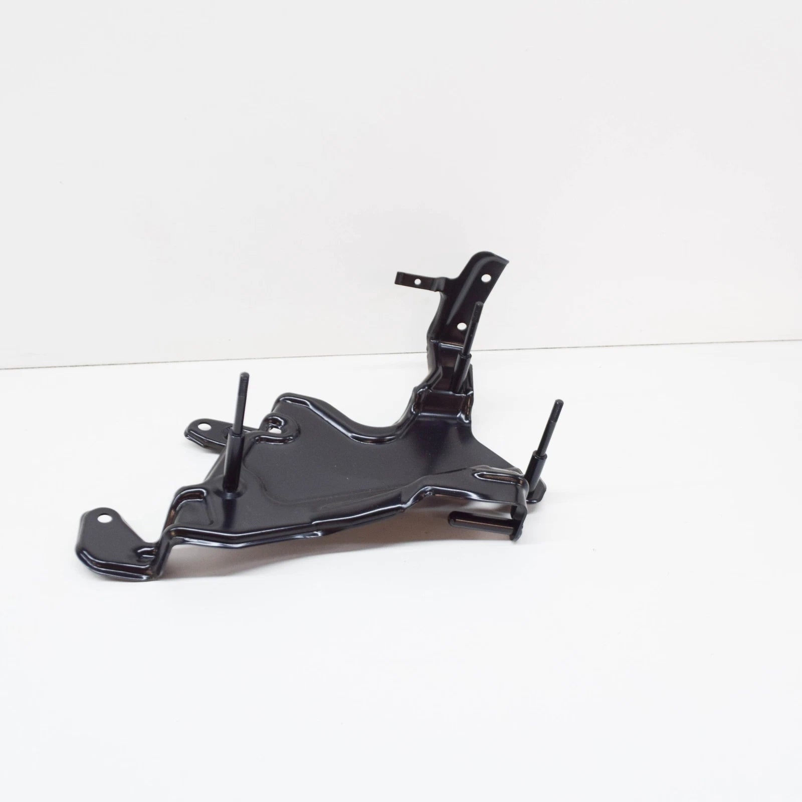 NEW MERCEDES-BENZ E W211 COMPRESSOR BRACKET A2113201843 ORIGINAL