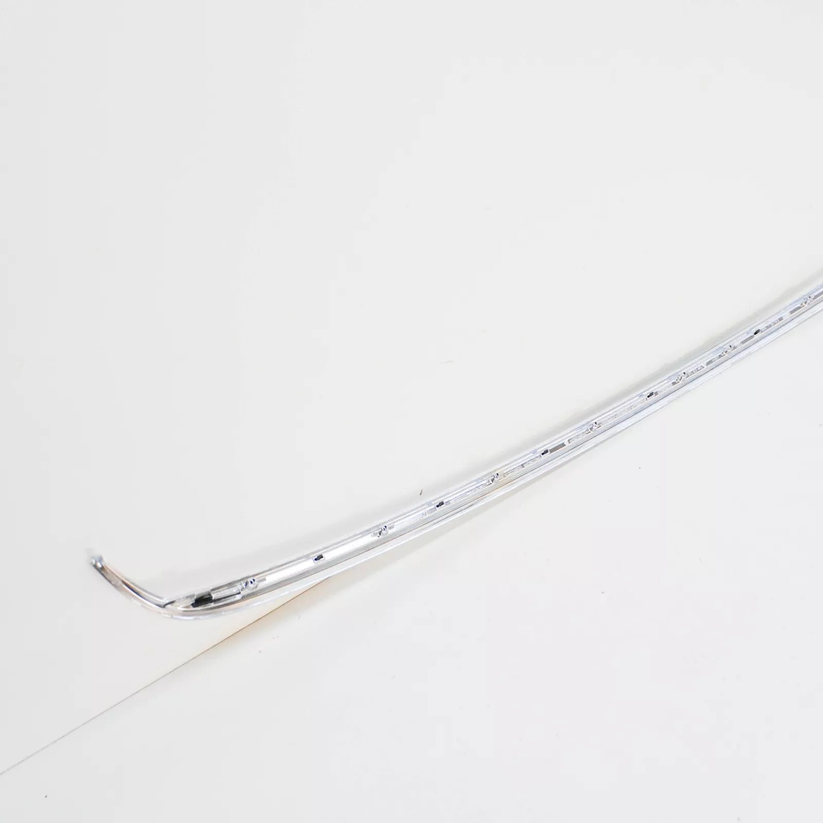 NEW AUDI Q5 8R REAR BUMPER CHROME TRIM 8R08074433Q7 ORIGINAL