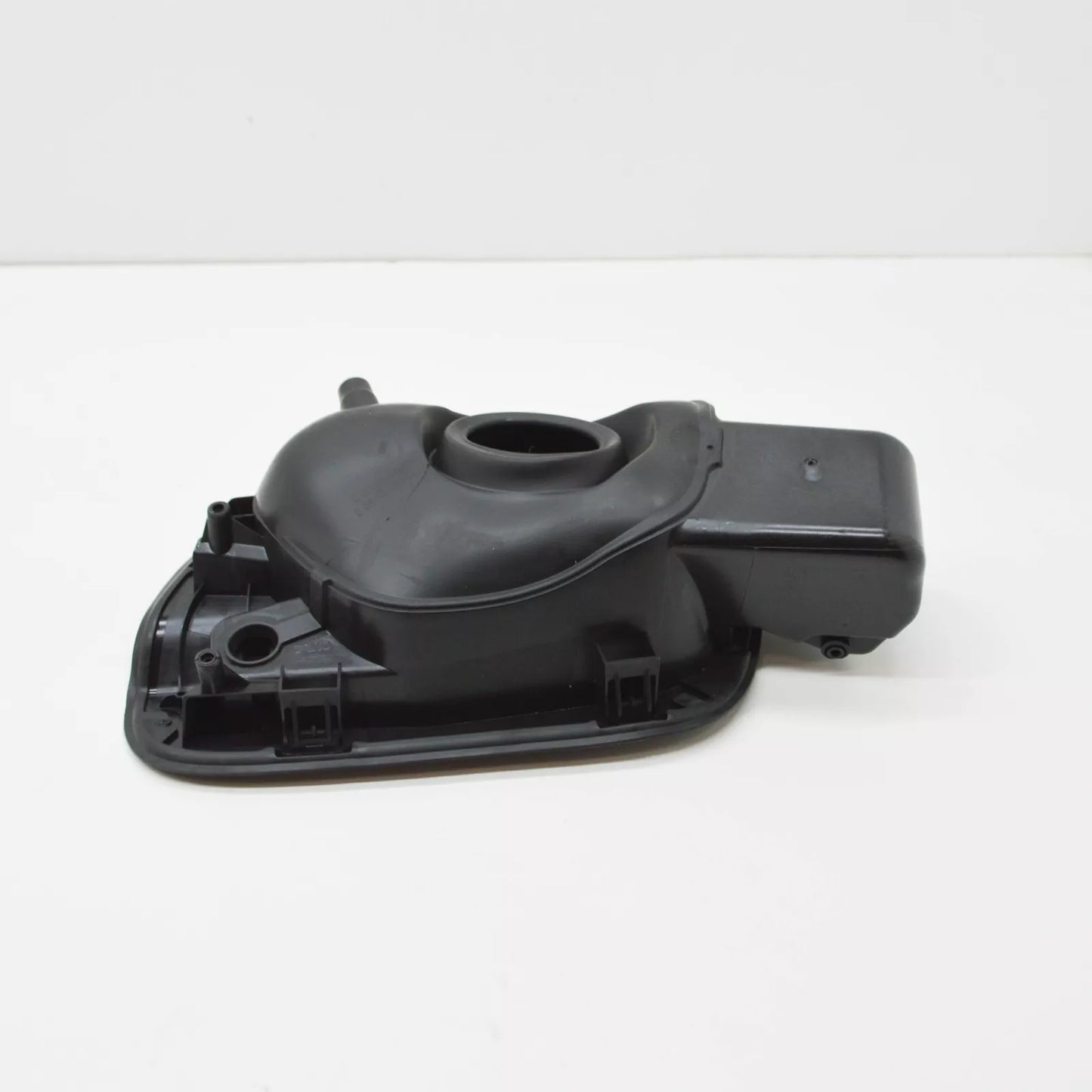 NEW VOLKSWAGEN TIGUAN ALLSPACE MK2 FUEL TANK FLAP HOUSING 5NN809857B