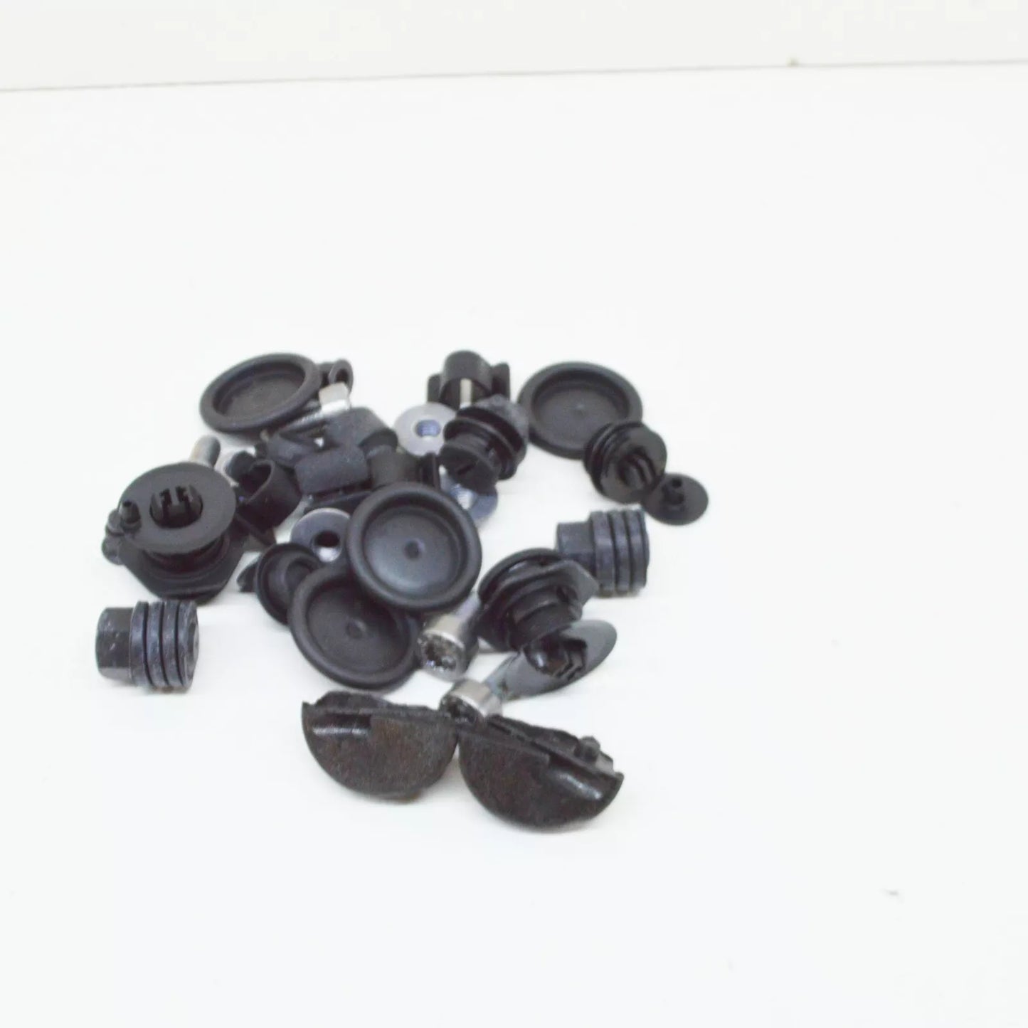 NEW AUDI A4 B8 ENGINE BONNET ATTACHMENT PARTS SET 8K0098615A