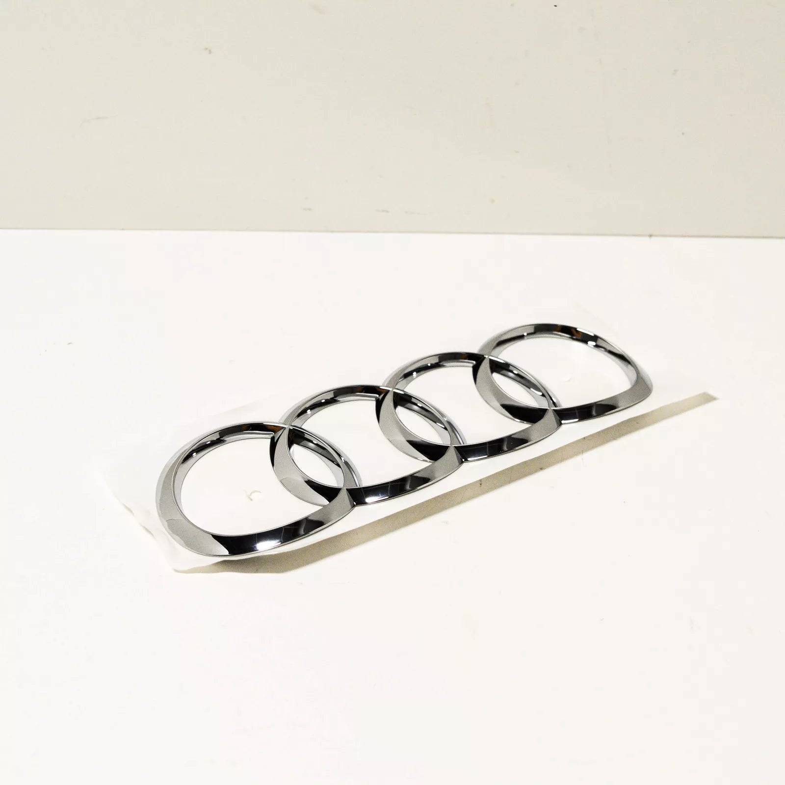 NEW AUDI A5 8W6 REAR TAILGATE BOOT LID EMBLEM BADGE RINGS 8W88537422ZZ