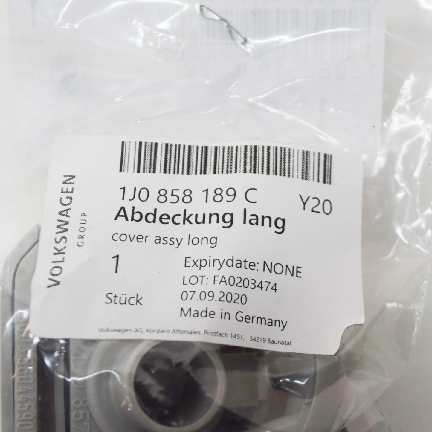 NEW VW BEETLE 9C FRONT SEAT BELT MOUNTING POINT COVER 1J0858189CY20