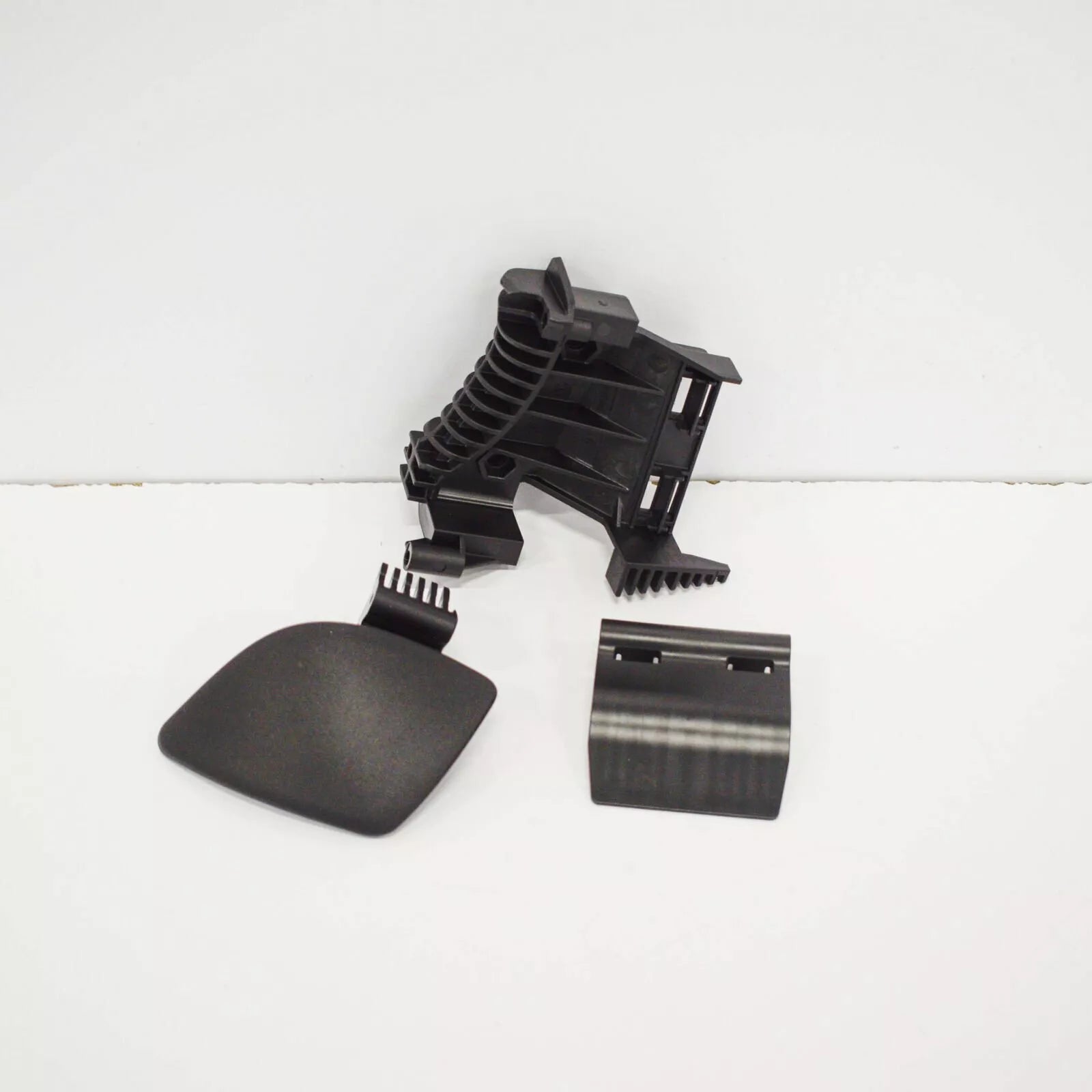 NEW BMW 4 F33 SEAT BELT GUIDE UPPER RIGHT 52107383172 2016 ORIGINAL