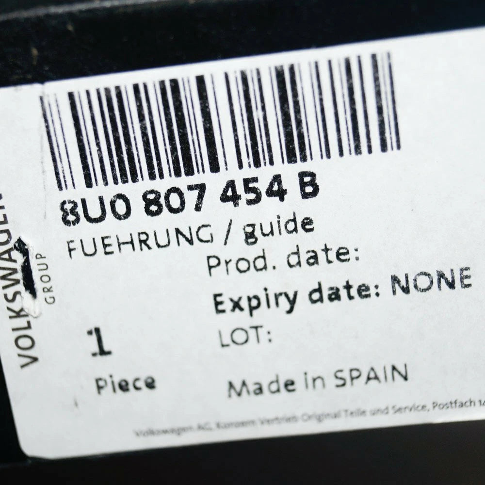 NEW AUDI Q3 8U REAR RIGHT BUMPER BRACKET 8U0807454B ORIGINAL