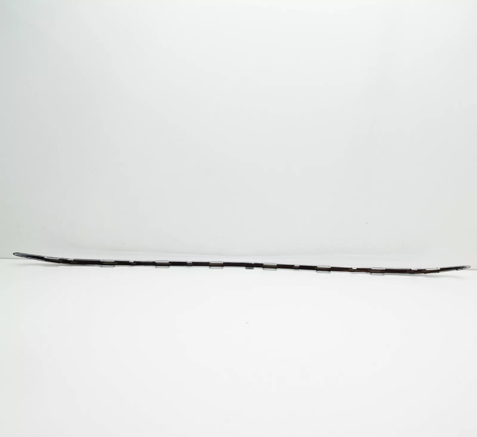 NEW MERCEDES-BENZ B W246 FRONT BUMPER BOTTOM TRIM STRIP A2468852321 ORIGINAL