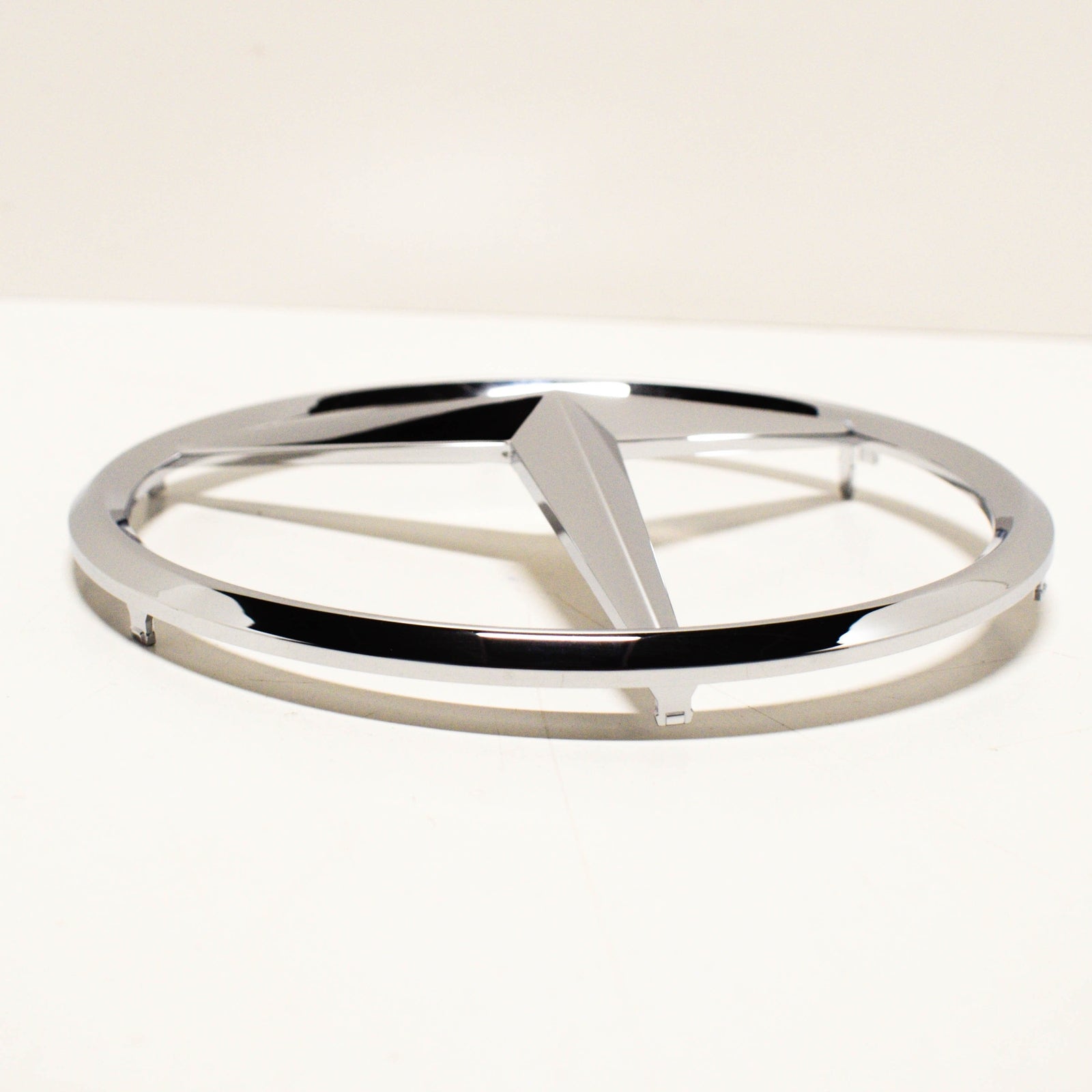 NEW MERCEDES-BENZ SPRINTER W905 FRONT GRILLE EMBLEM BADGE A9018170016 ORIGINAL