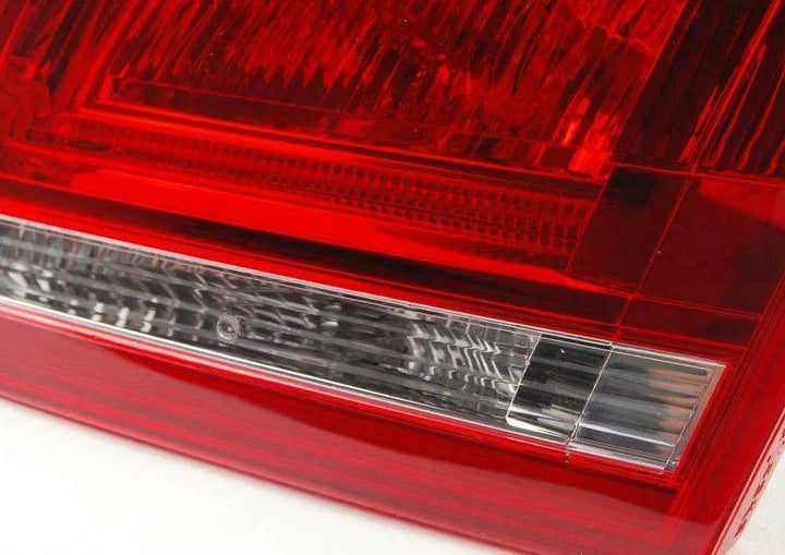 NEW AUDI A3 8P REAR RIGHT INNER TAIL LIGHT 8P4945094D ORIGINAL