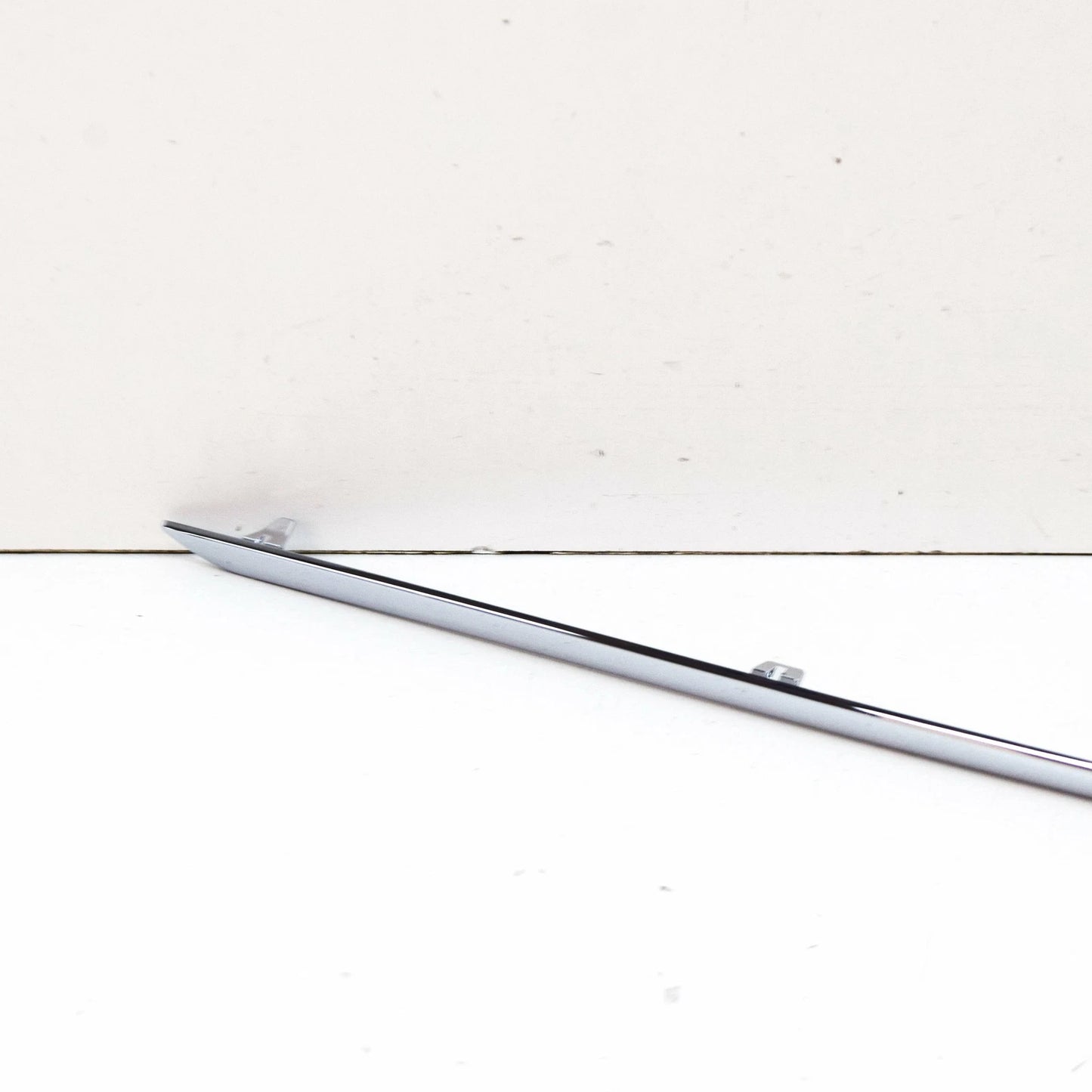 NEW MB C W204 REAR RIGHT BUMPER DECORATIVE MOLDING A2048853521 ORIGINAL