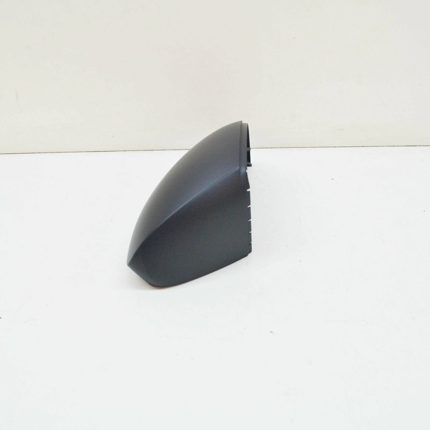 NEW VW TIGUAN AD1 FRONT RIGHT DOOR MIRROR CAP COVER 5N0857538GRU