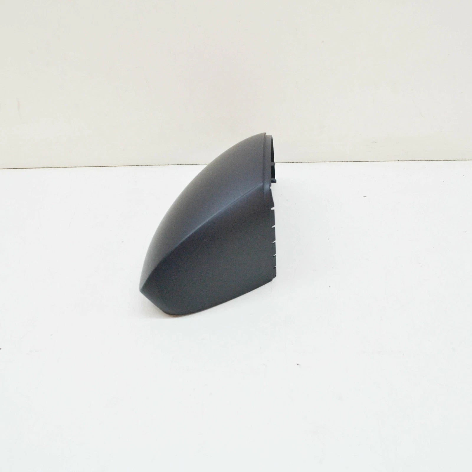 NEW VW TIGUAN AD1 FRONT RIGHT DOOR MIRROR CAP COVER 5N0857538GRU