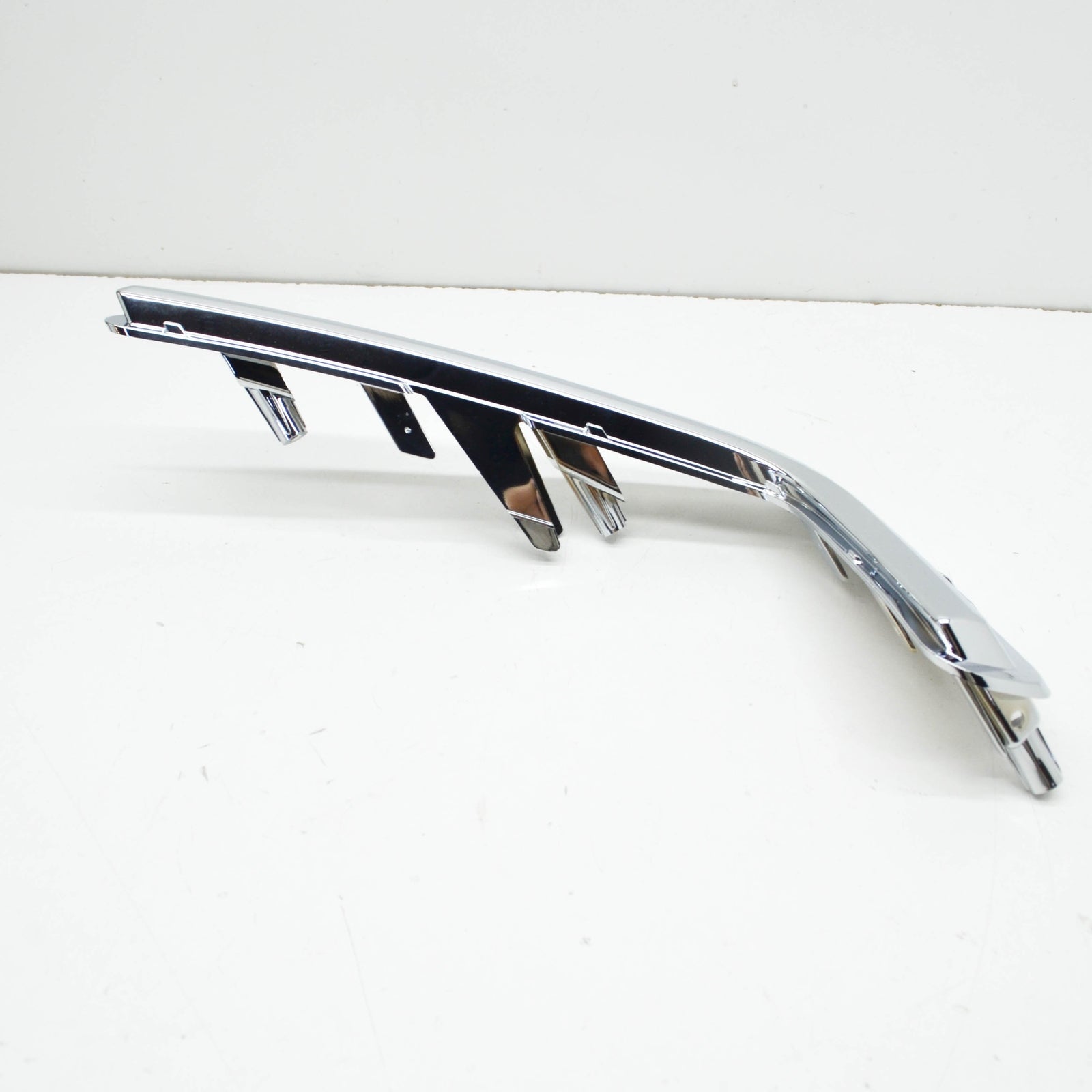 new ford mondeo mk5 front left fog lamp grille trim 2385484 original