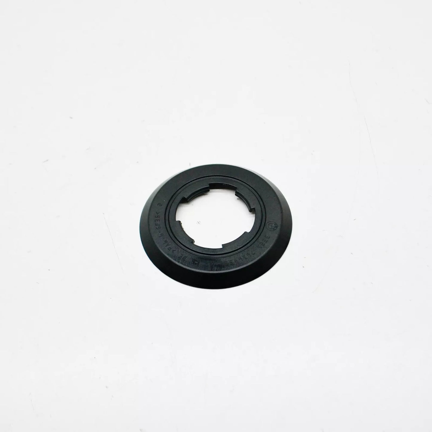 NEW BMW 1 F20 REAR OUTPUT SHAFT DUST GUARD RING PLASTIC 33217616457 ORIGINAL