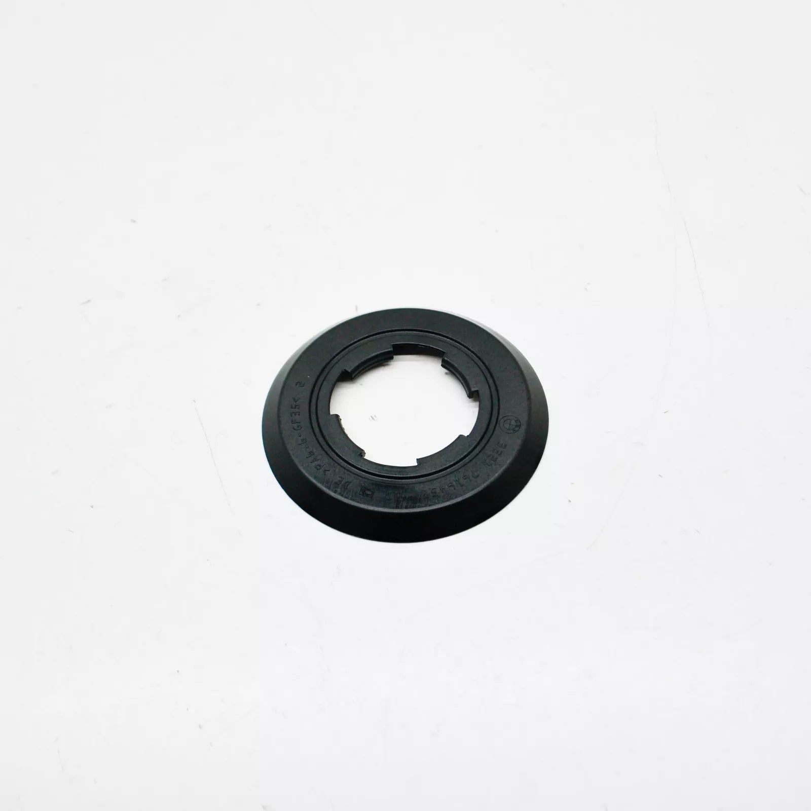 NEW BMW 1 F20 REAR OUTPUT SHAFT DUST GUARD RING PLASTIC 33217616457 ORIGINAL