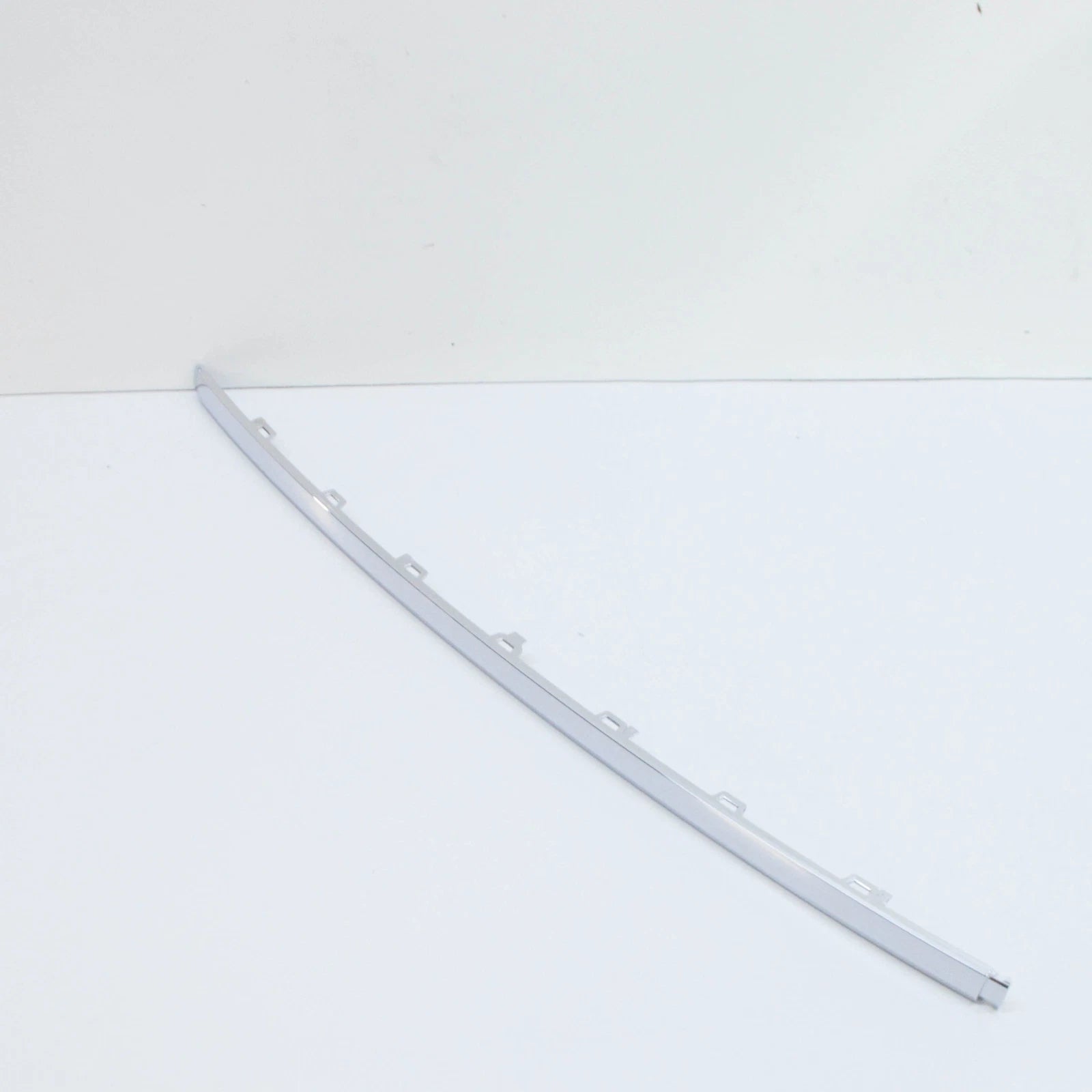 NEW VOLKSWAGEN ARTEON 3H7 REAR BUMPER CENTER TRIM MOLDING 3G88538352ZZ ORIGINAL