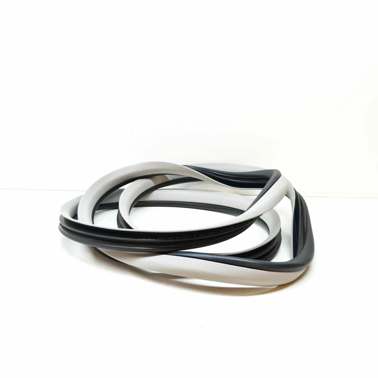 NEW MB E W212 FRONT LEFT DOOR EDGE SEAL RUBBER GUARD A21269700517L53 ORIGINAL