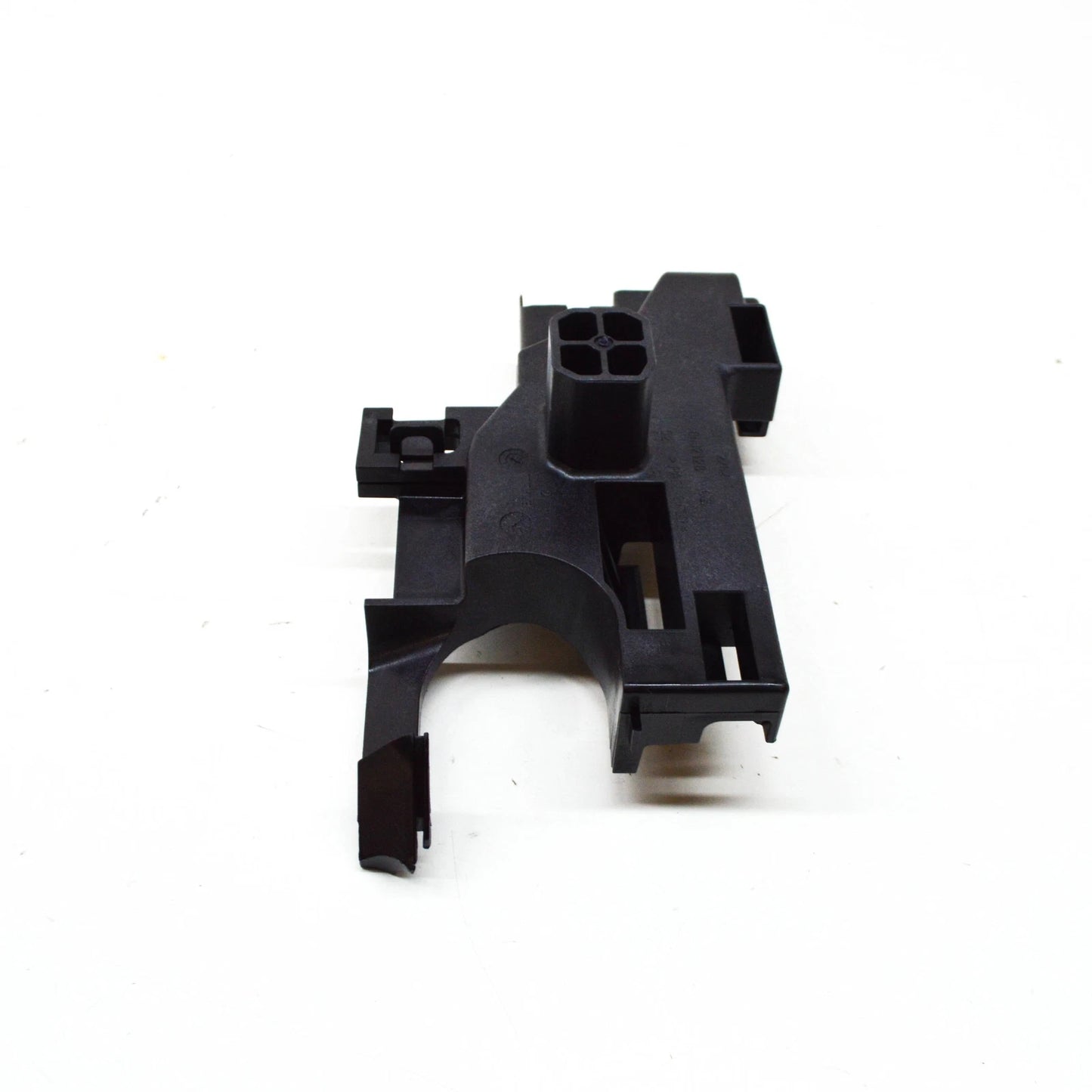 NEW BMW 5 G30 RIGHT LOWER COOLING RADIATOR HOLDER 17118632128 8632128 ORIGINAL