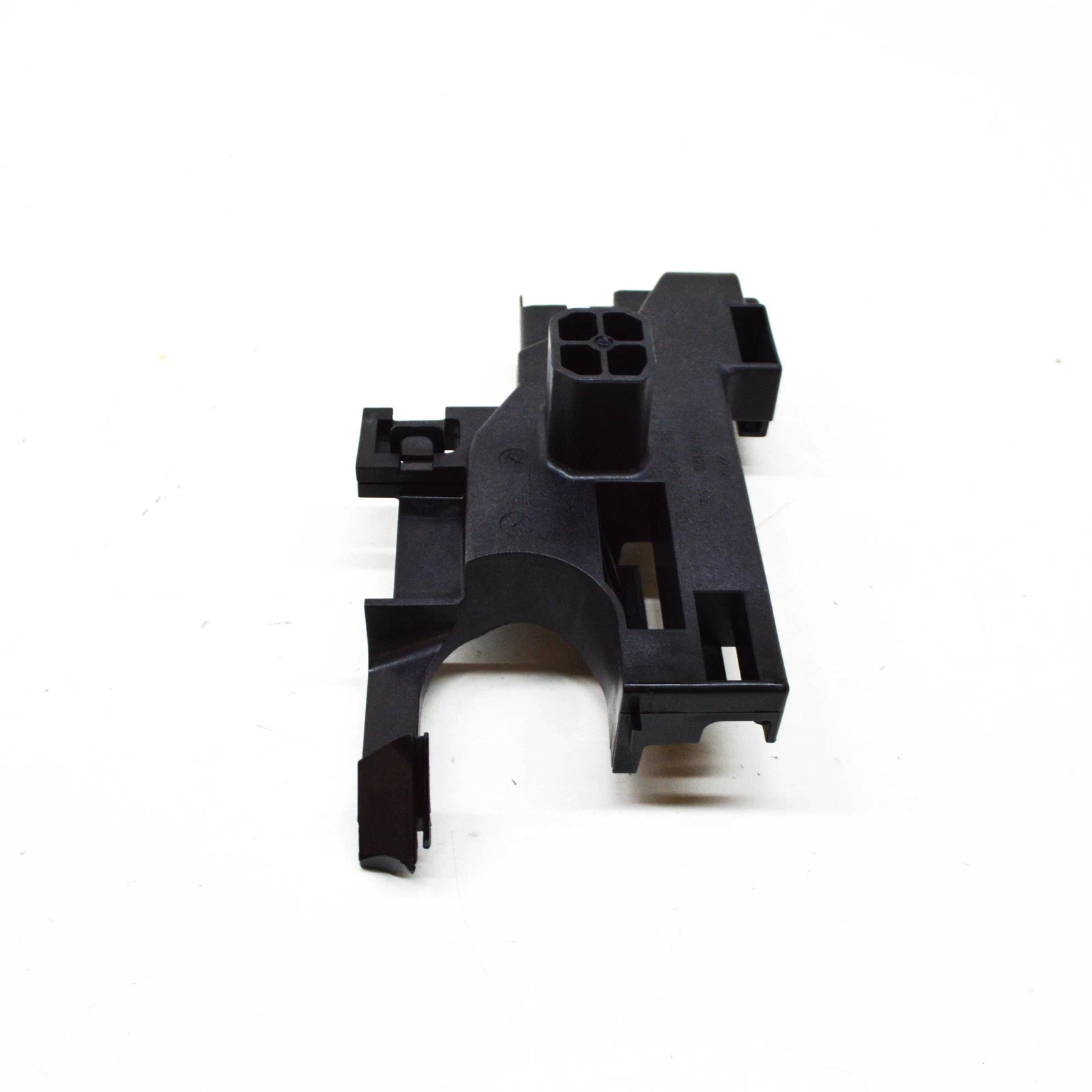 NEW BMW 5 G30 RIGHT LOWER COOLING RADIATOR HOLDER 17118632128 8632128 ORIGINAL