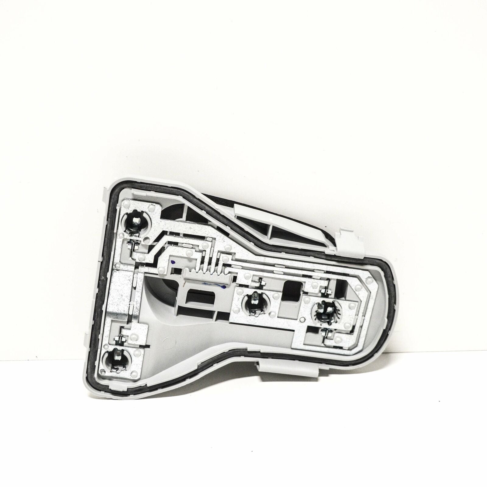 NEW VOLKSWAGEN POLO 9N REAR LEFT TAIL LIGHT CARRIER BULB 6Q6945257F ORIGINAL