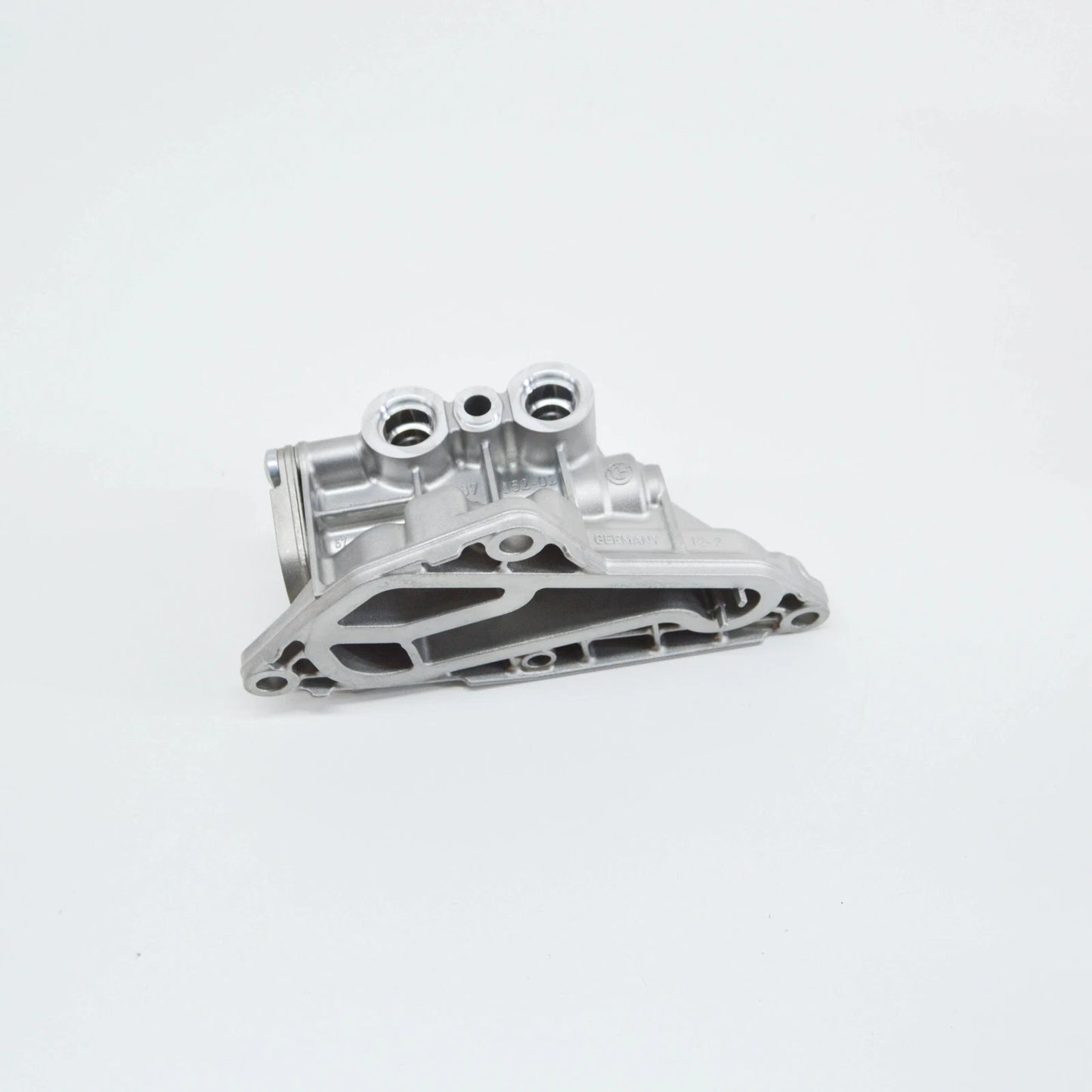 NEW BMW X3 E83 OIL COOLER THERMOSTAT HOUSING 11427577284 7577284 ORIGINAL