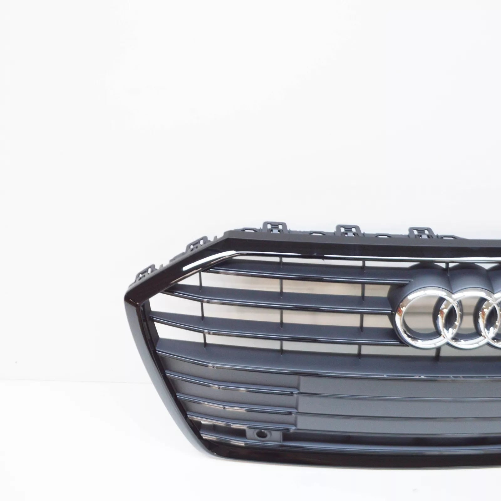 NEW AUDI A6 C8 RADIATOR GRILLE 4K0853651B 3FZ 4K0853651B3FZ ORIGINAL