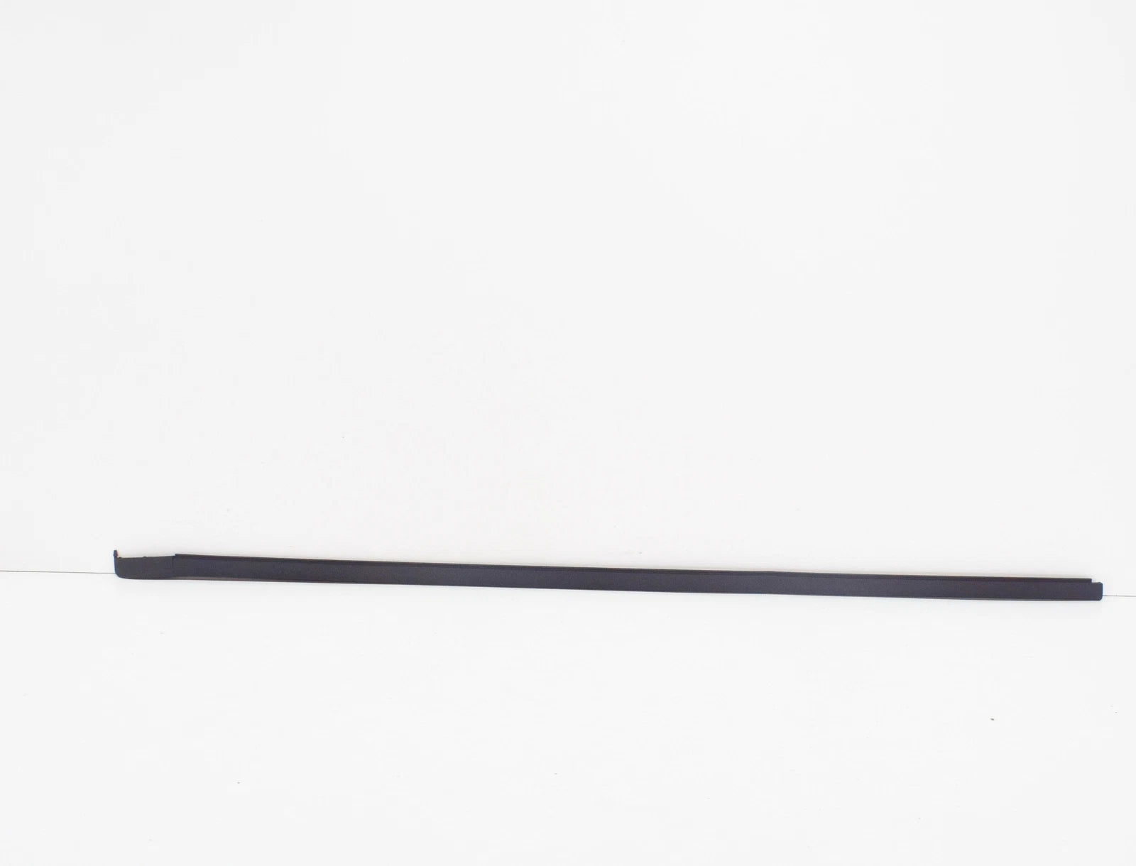 NEW MERCEDES-BENZ SL R230 RIGHT SIDE SILL SEAL A2306900298 ORIGINAL