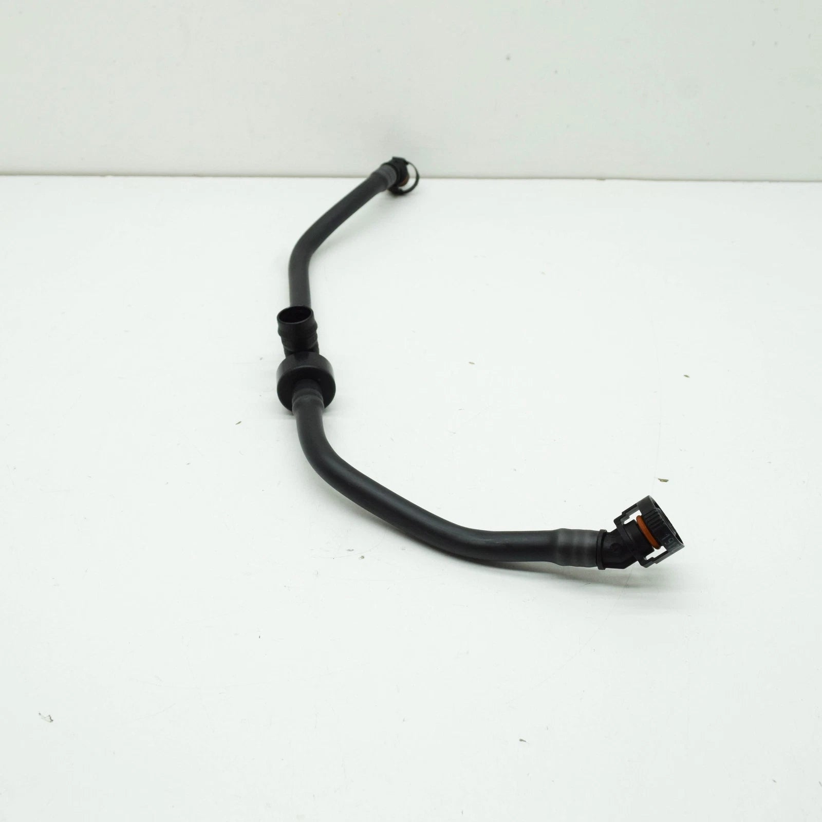 NEW BMW 3 G20 VACUUM PUMP SUCTION HOSE 13908665277 ORIGINAL