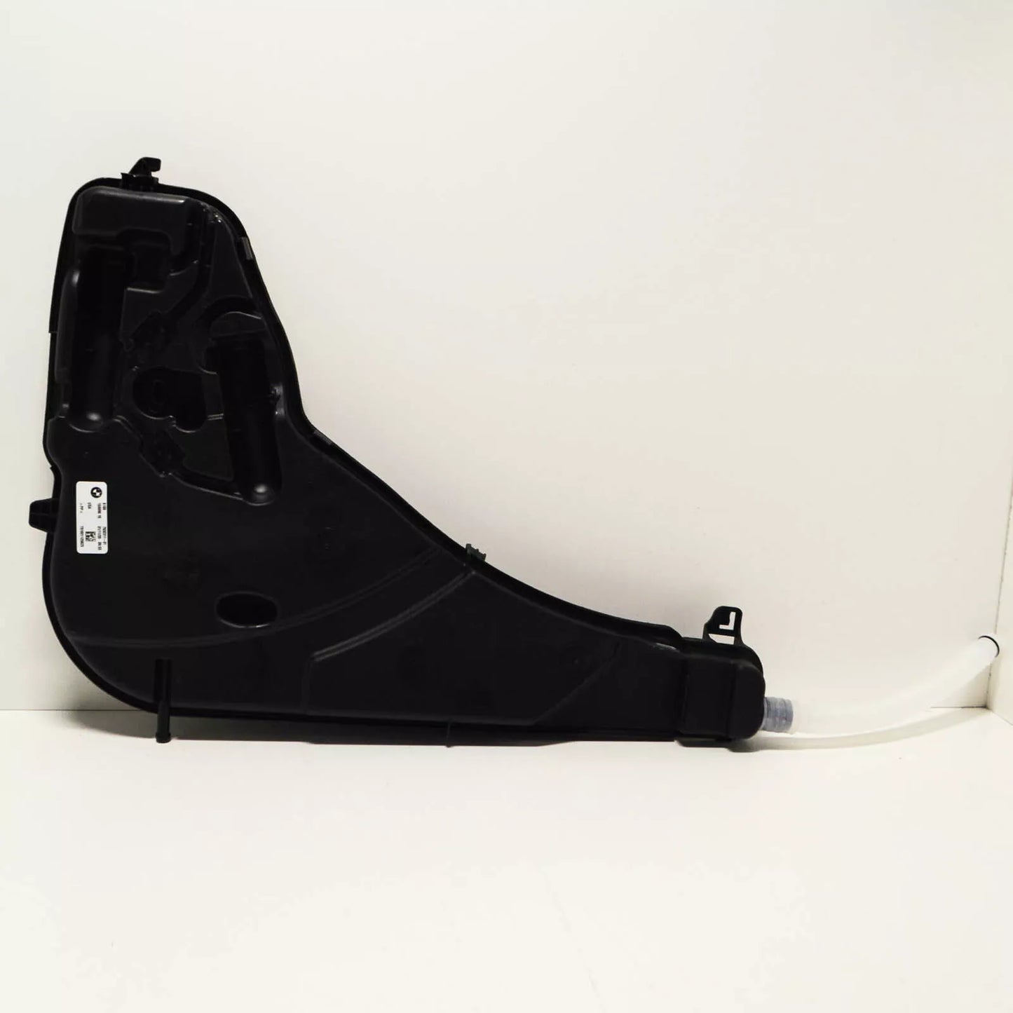 NEW BMW X5 G05 WINDSHIELD WASHER RESERVOIR FLUID TANK 61667932311 ORIGINAL