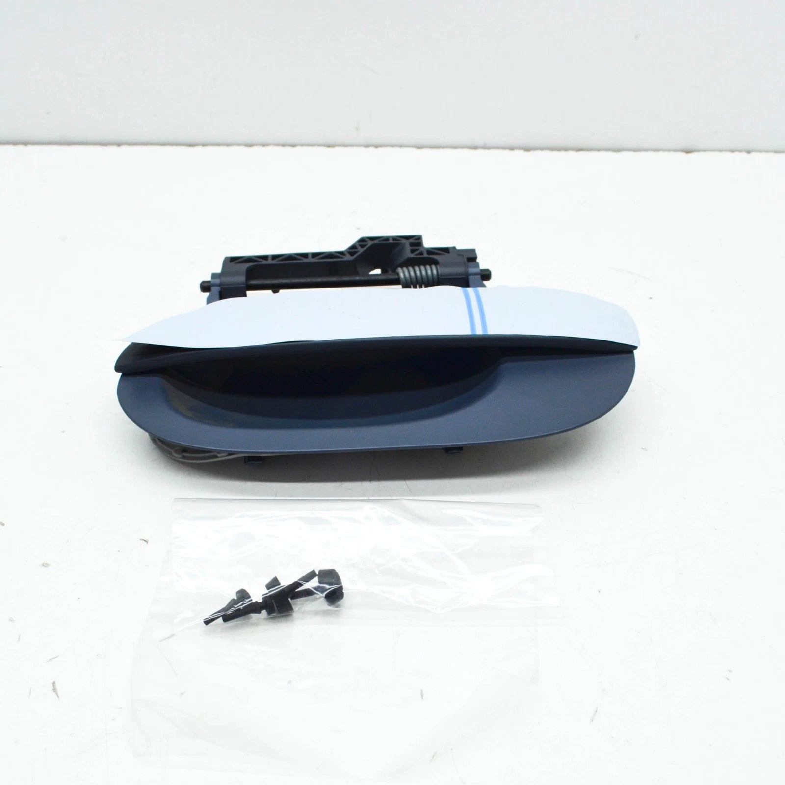 NEW BMW 5 E39 REAR LEFT INTERIOR OPENING HANDLE 8245465 51228245465 ORIGINAL