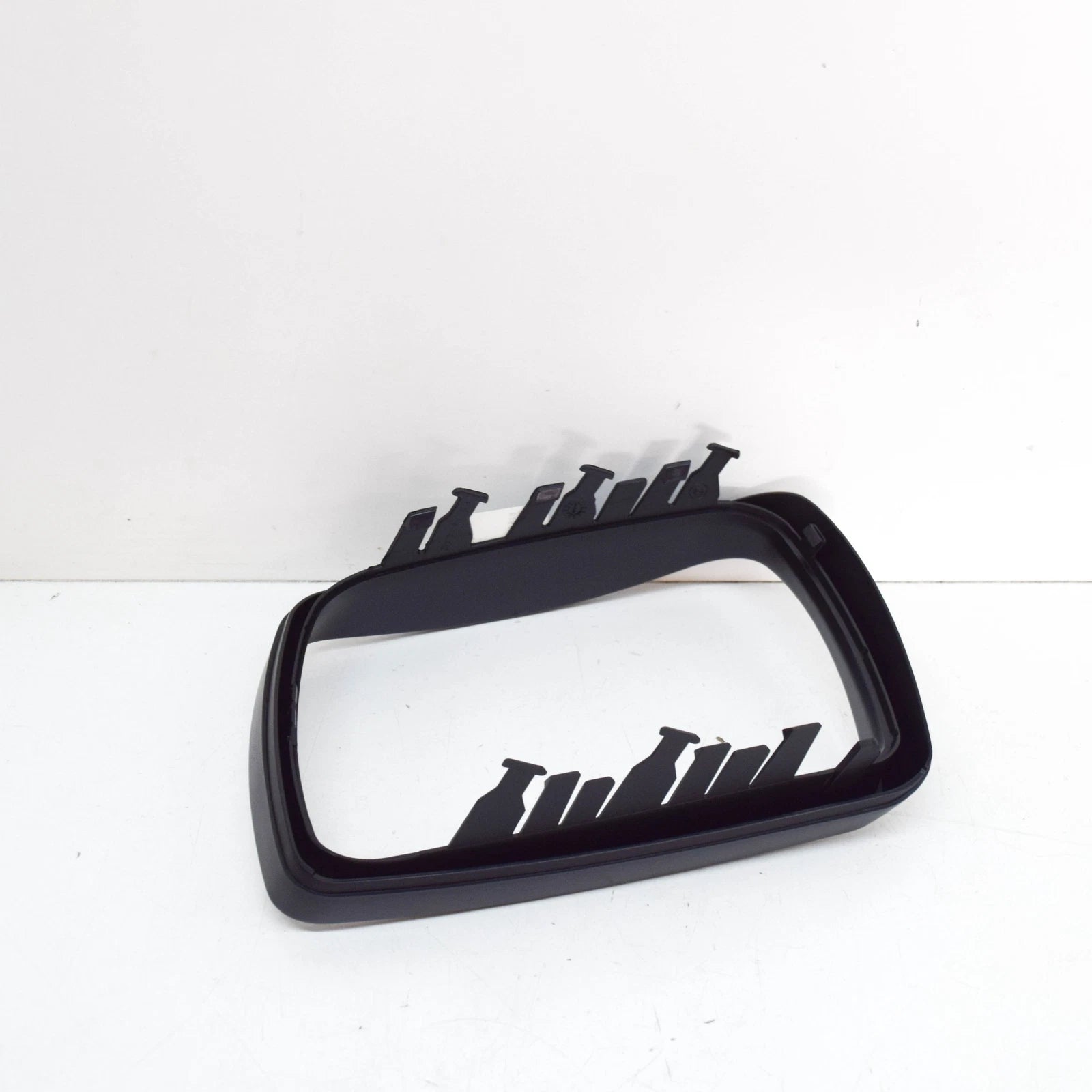 NEW BMW X5 E53 RIGHT DOOR WING MIRROR RING TRIM 51168254904 8254904 ORIGINAL