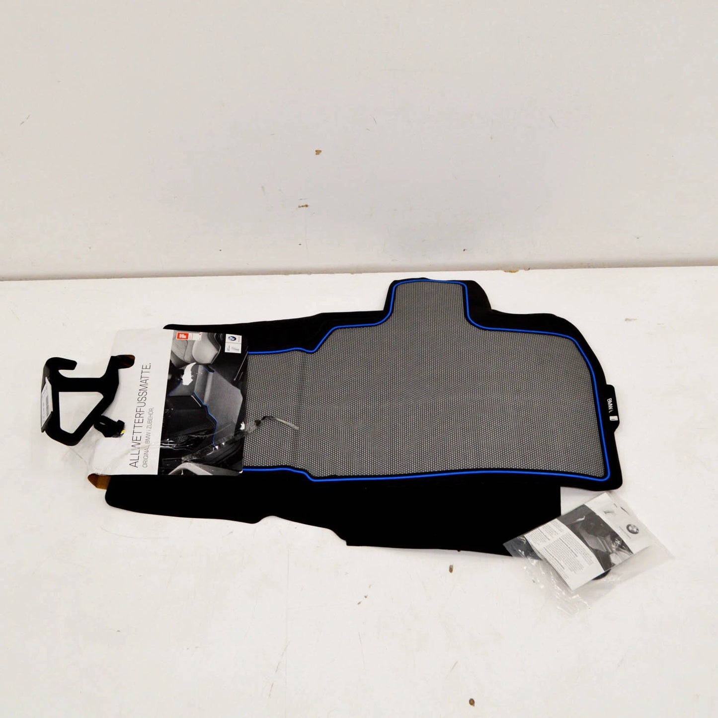 NEW BMW I3 I01 INTERIOR FRONT FLOOR MAT RHD 51472349826 2349826 ORIGINAL
