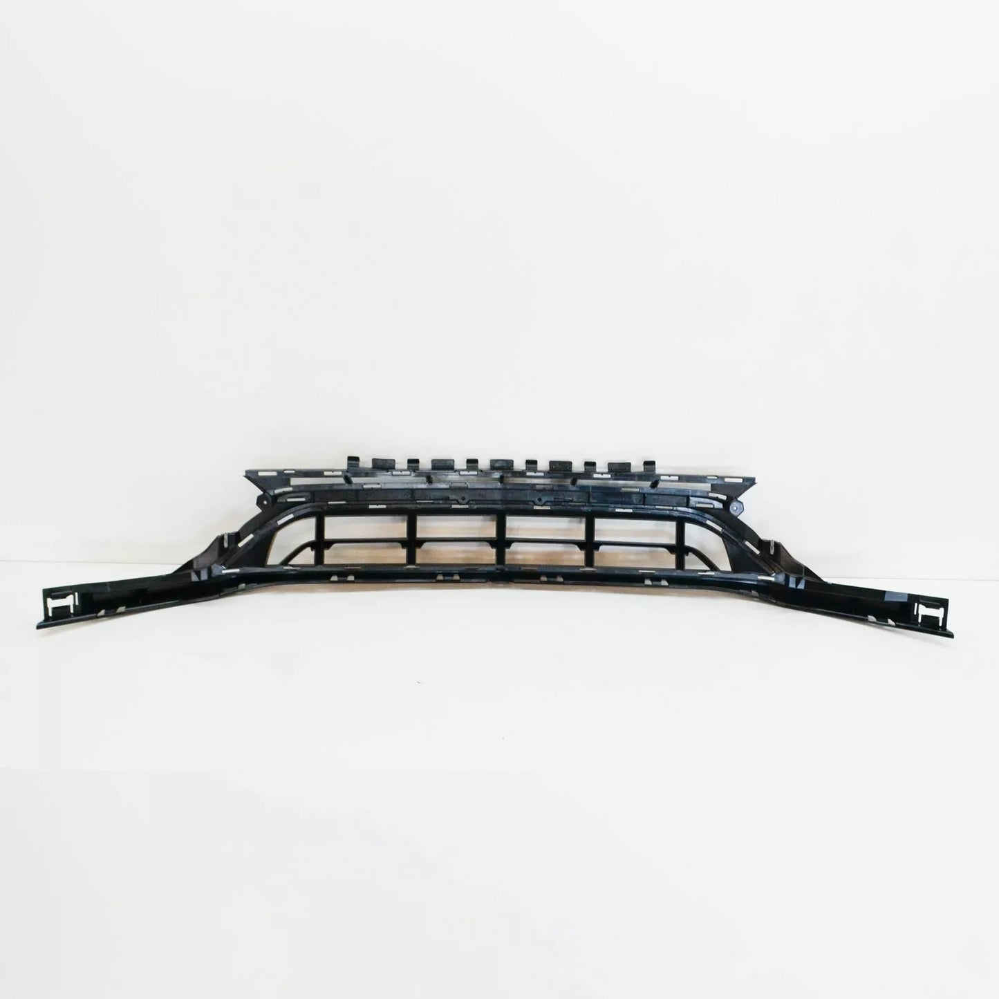 NEW MERCEDES-BENZ C W205 FRONT BUMPER CENTER LOWER GRILLE A2058857904 ORIGINAL