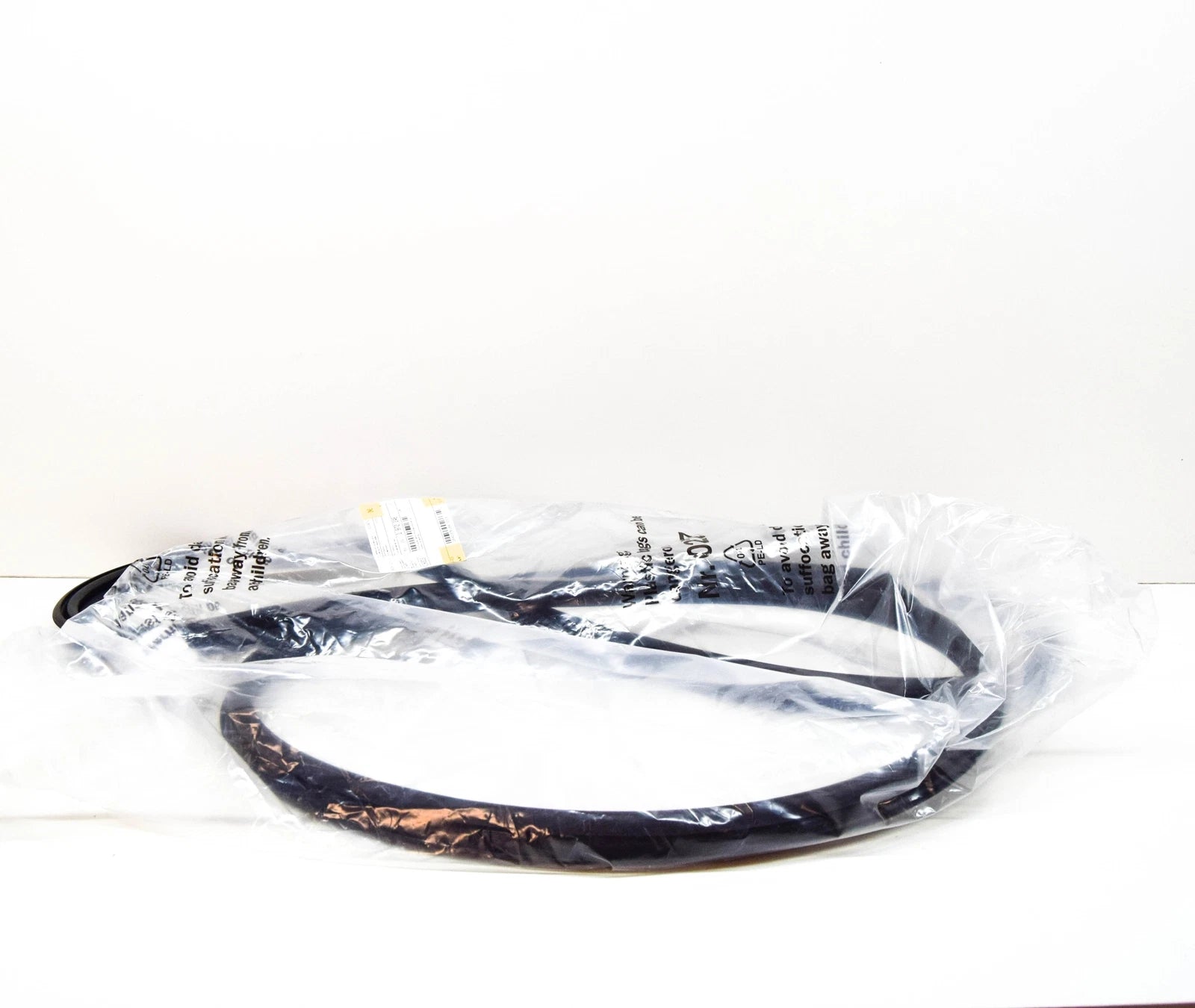 NEW BMW 3 E30 FRONT WINDSHIELD GLASS SEAL 51311972248 1972248 ORIGINAL