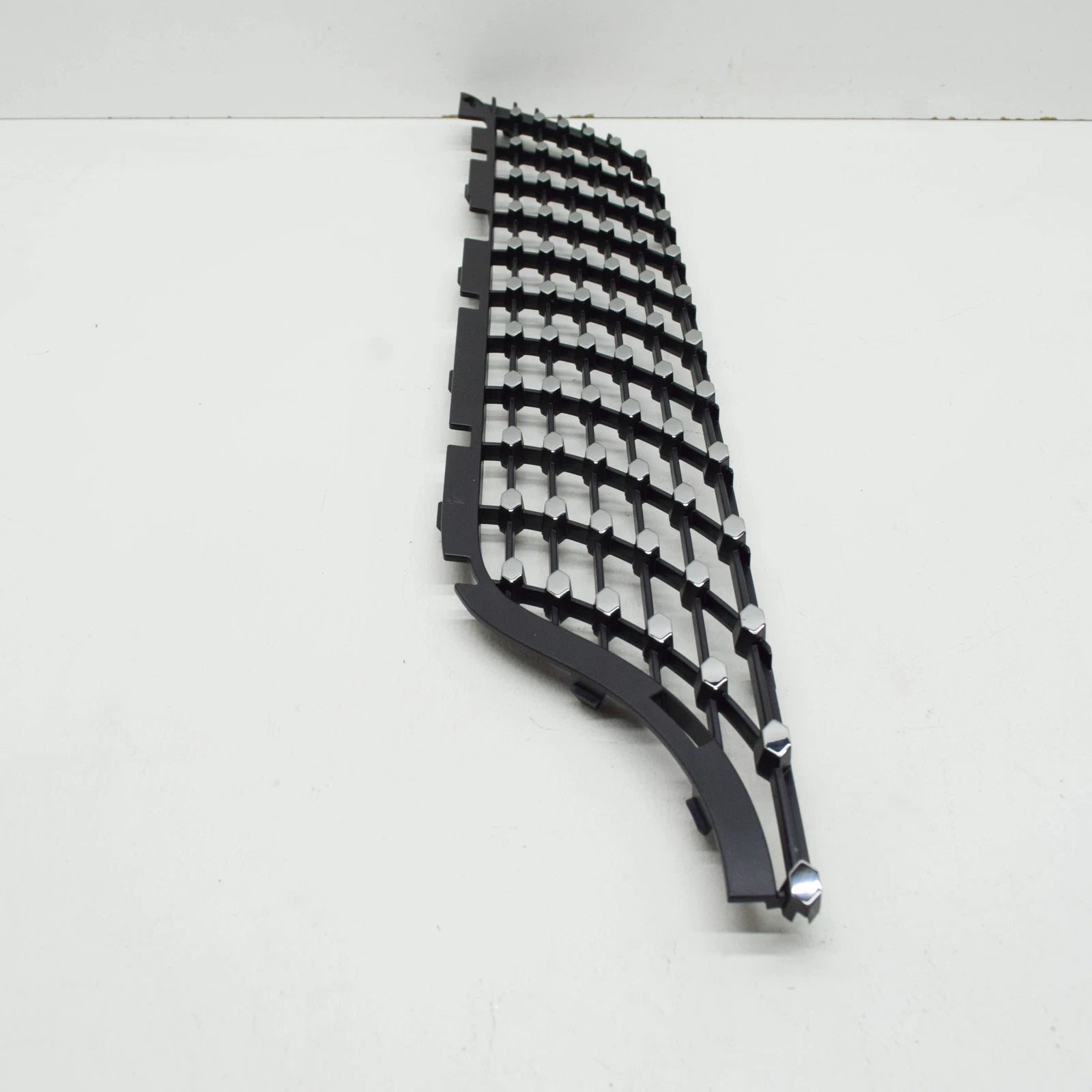 NEW MB B W247 RADIATOR RIGHT UPPER CARRIER GRILLE A177888380064 ORIGINAL