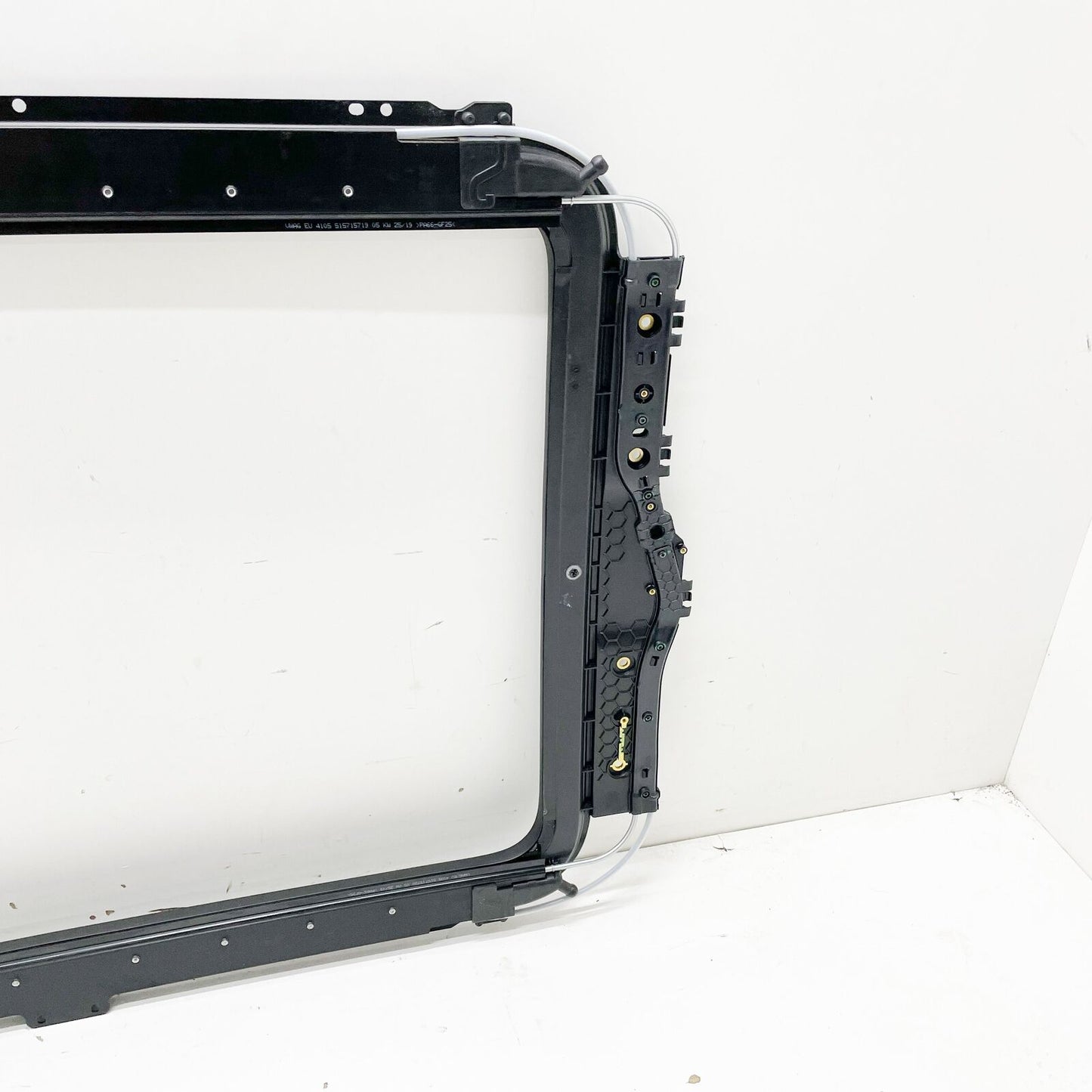 new volkswagen jetta mk6 sunroof frame 1k9877049a original