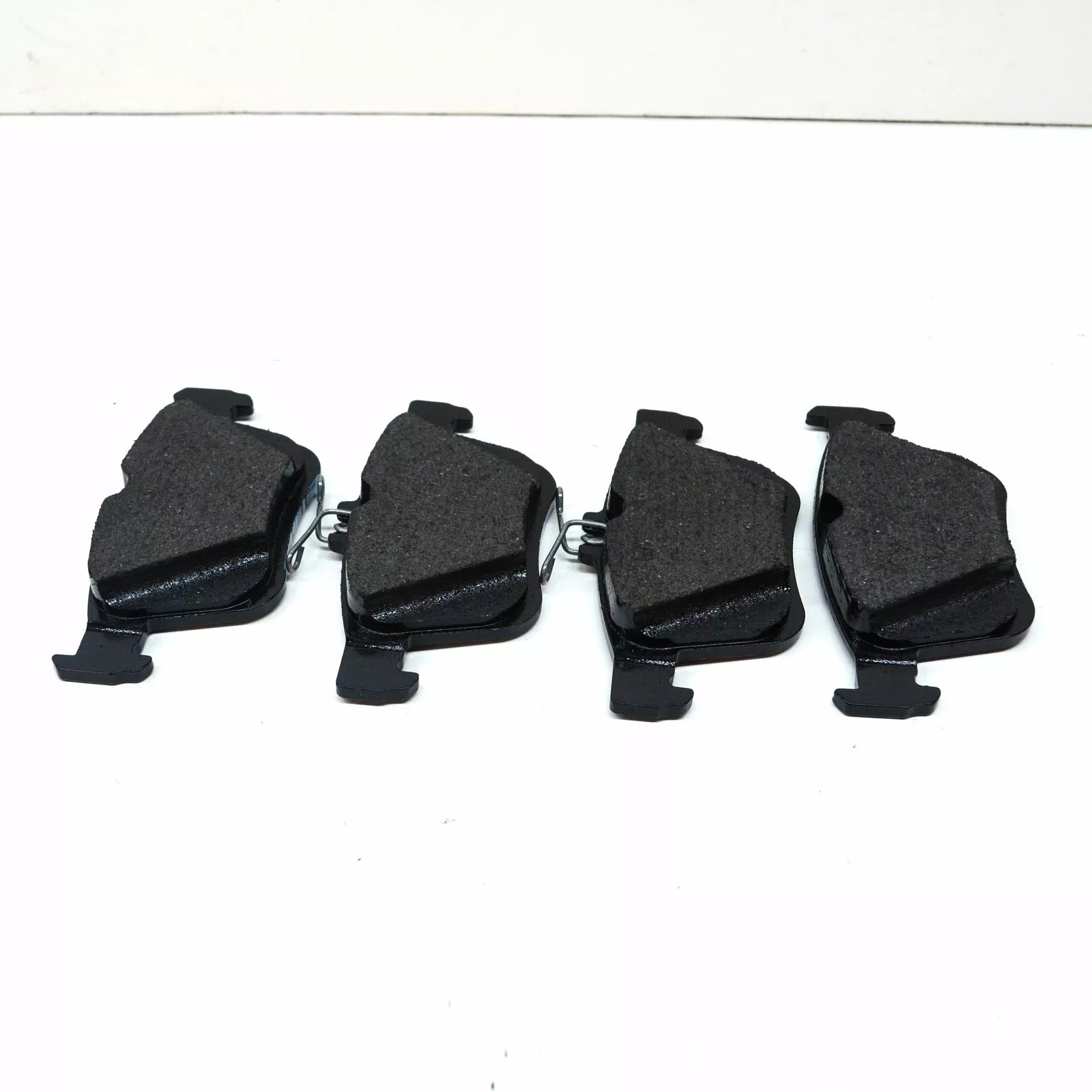 NEW VOLKSWAGEN GOLF MK7 5G REAR BRAKE PADS SET 5Q0698451AD