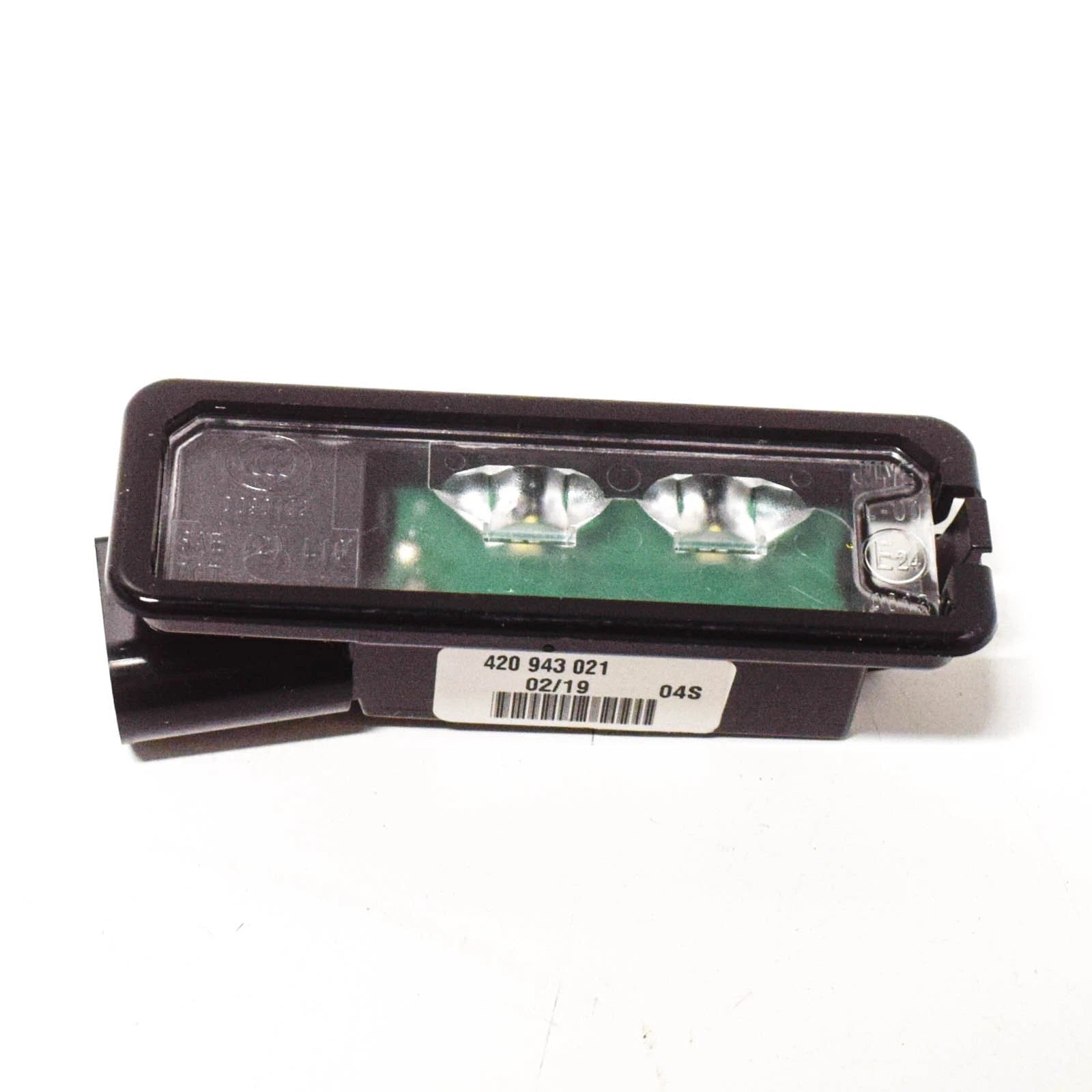 NEW AUDI R8 42 LICENSE PLATE NUMBER LED LIGHT 420943021 ORIGINAL