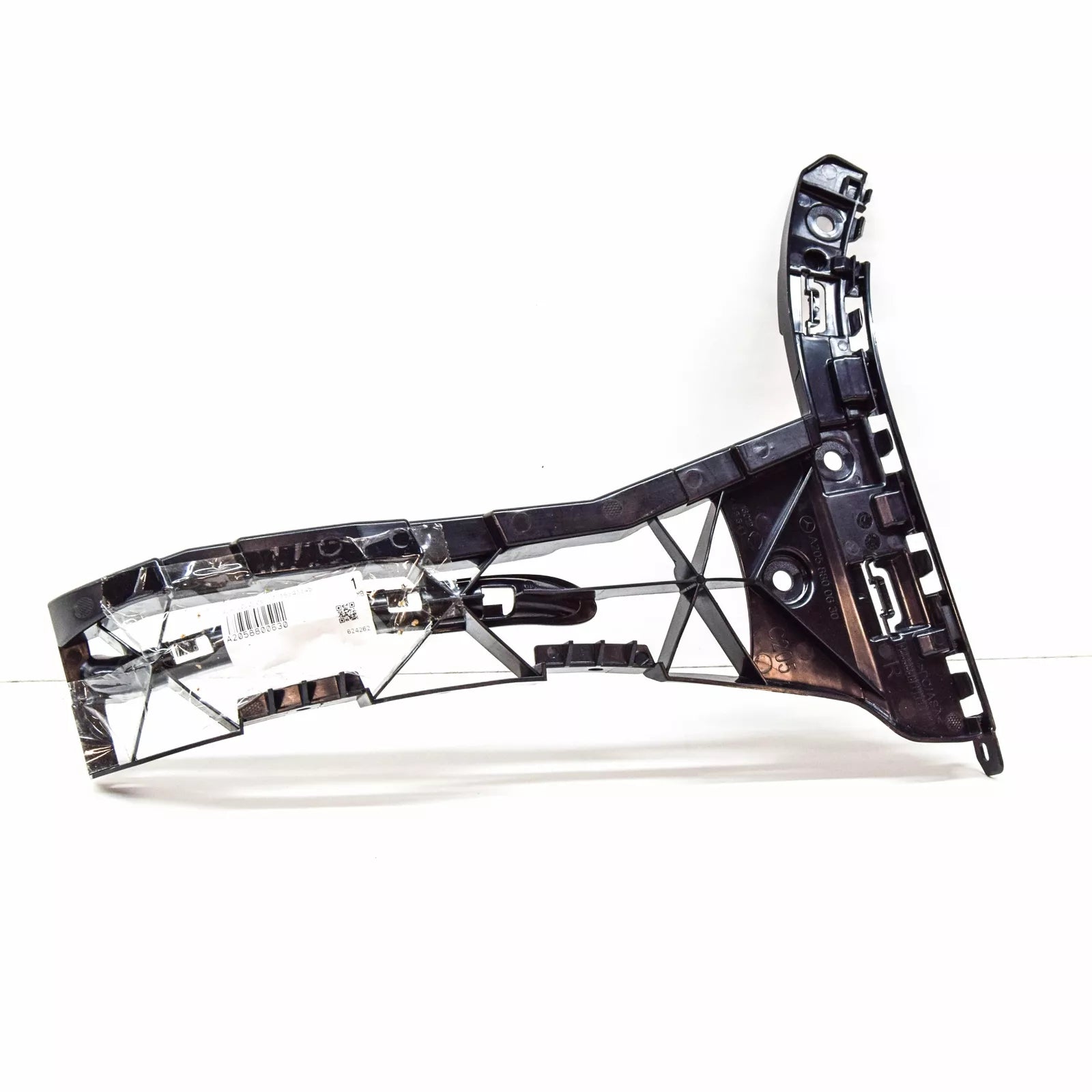 NEW MERCEDES BENZ C CLASS W205 REAR RIGHT BUMPER BRACKET A2058800630 2017