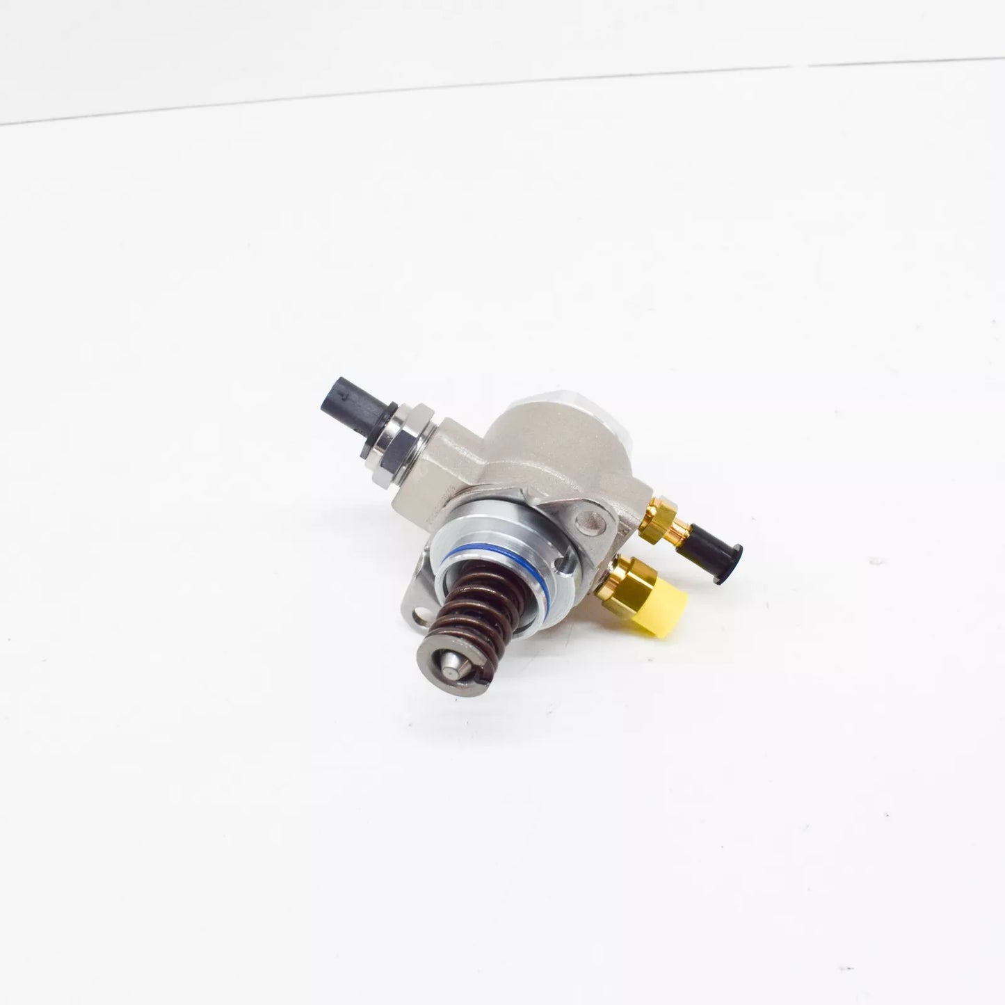 NEW VOLKSWAGEN JETTA MK5 HIGH PRESSURE FUEL PUMP 03C127026R ORIGINAL